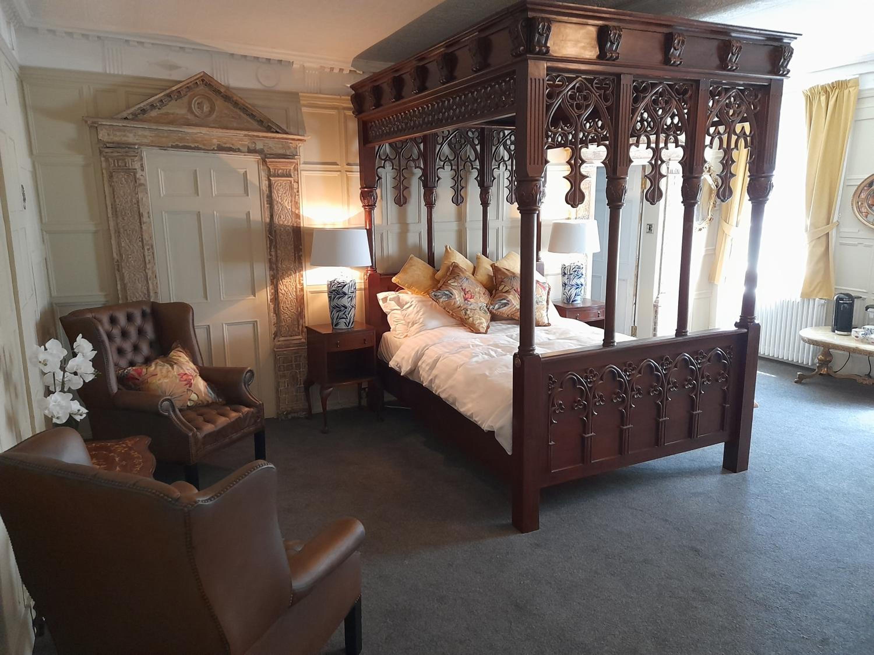 Superior King Room - Photo 20