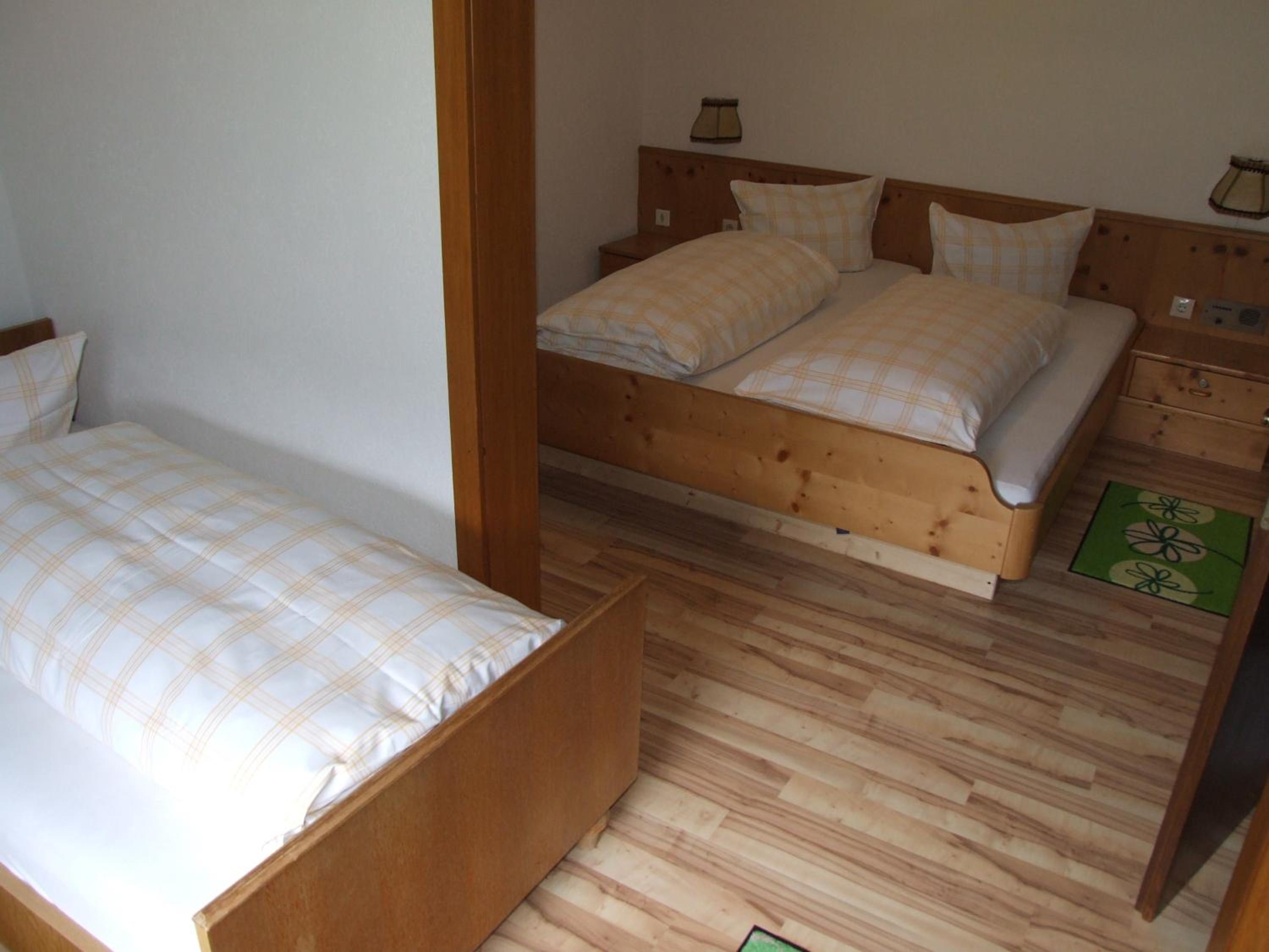 Standard Double Room - Photo 3