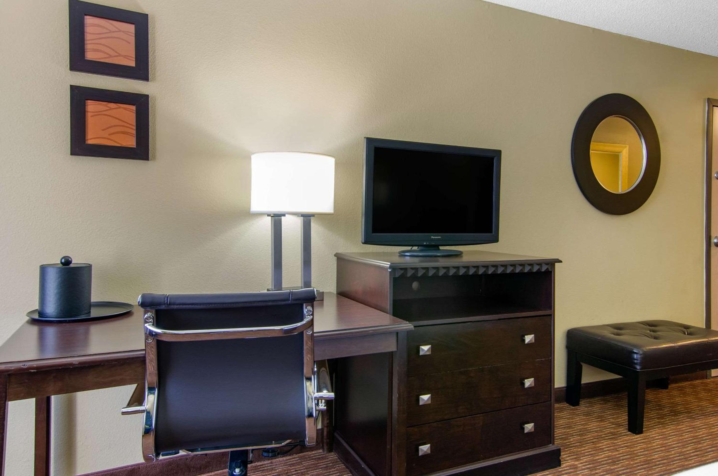 King Room - Disability Access/Non-Smoking - Photo 2