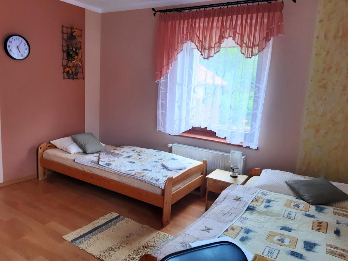 Triple Room with Private Bathroom photo 3