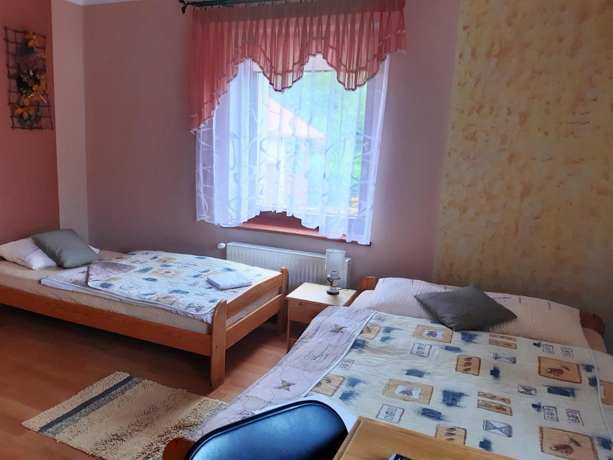 Triple Room with Private Bathroom photo 2
