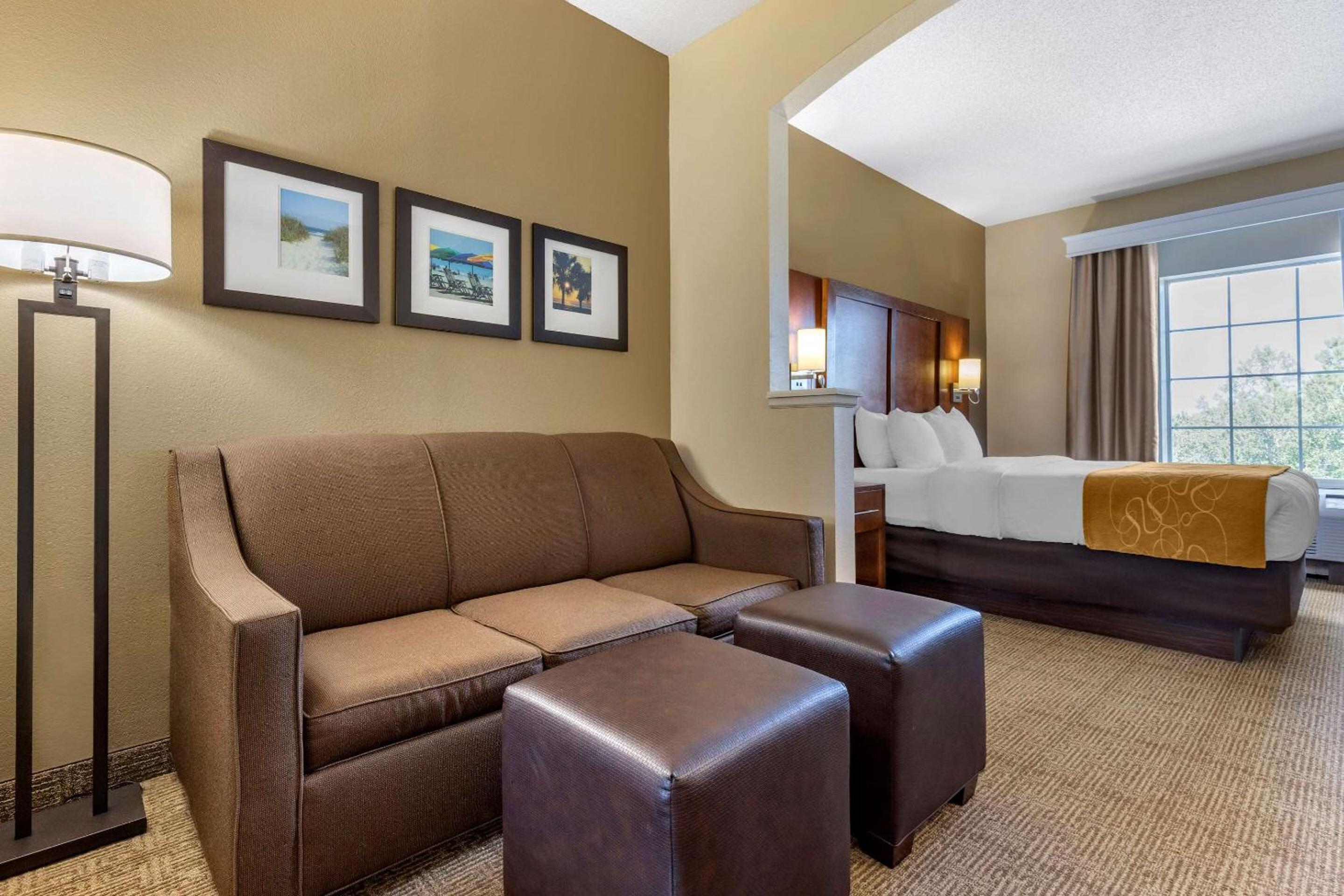 Queen Suite - Disability Access/Non-Smoking - Photo 1