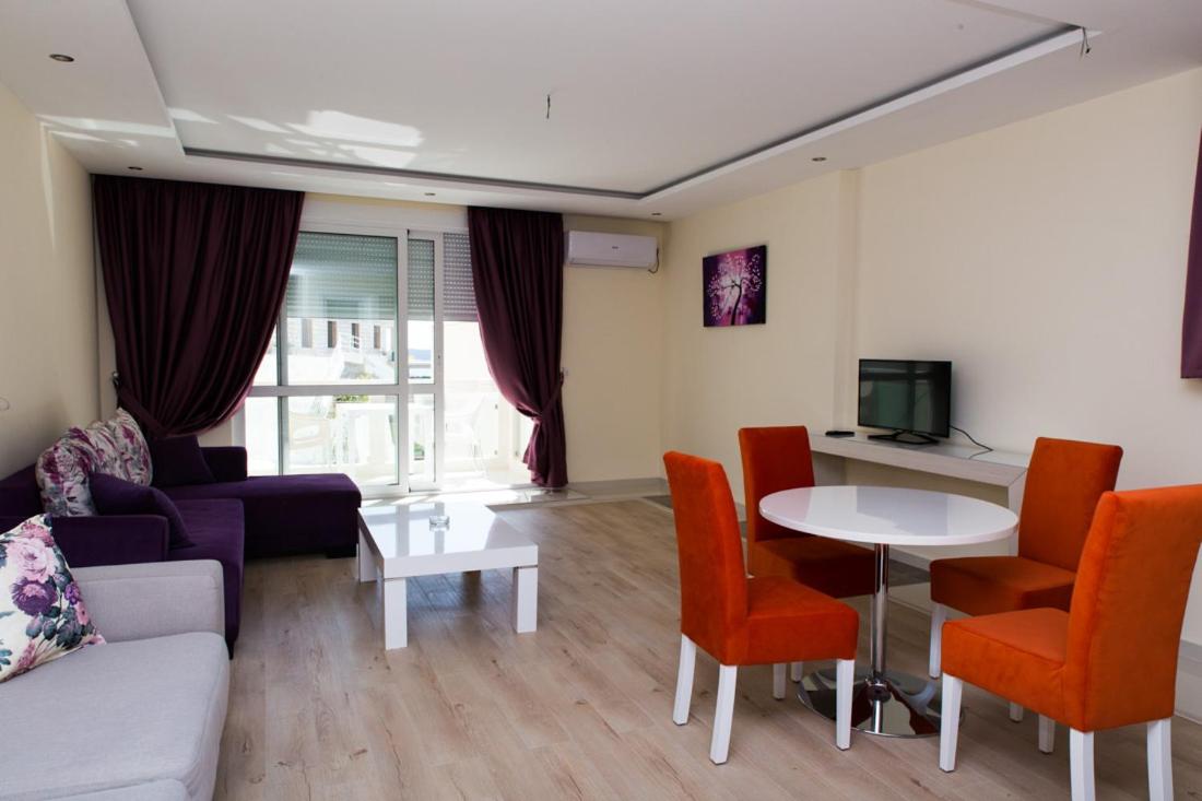 Apartment with Garden View photo 3