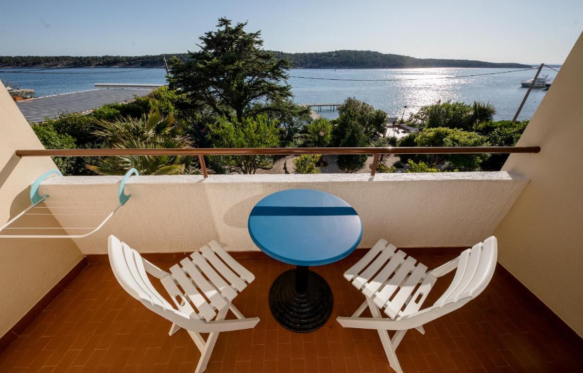 Double Room with Sea View photo 2