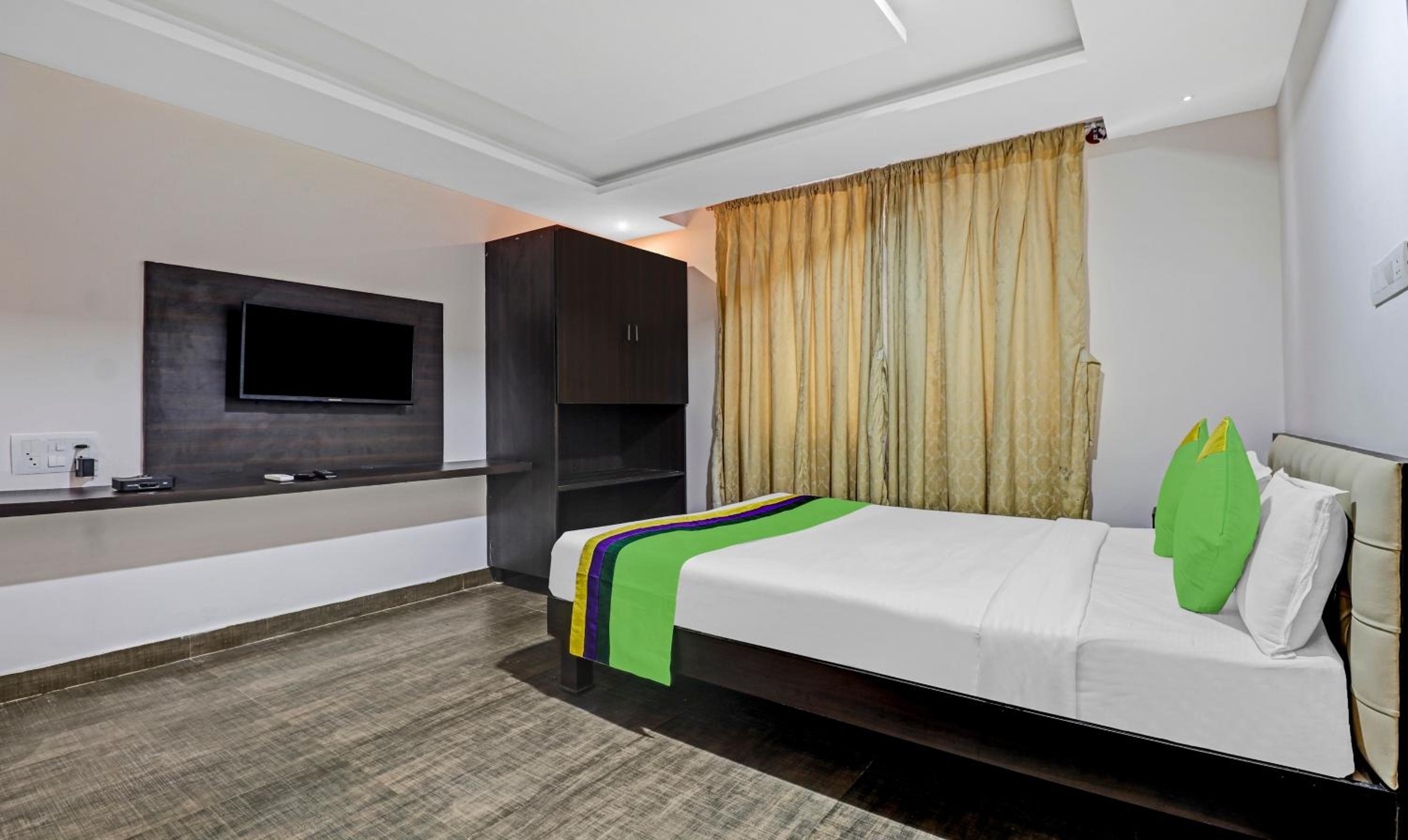 Standard  Room - Photo 11