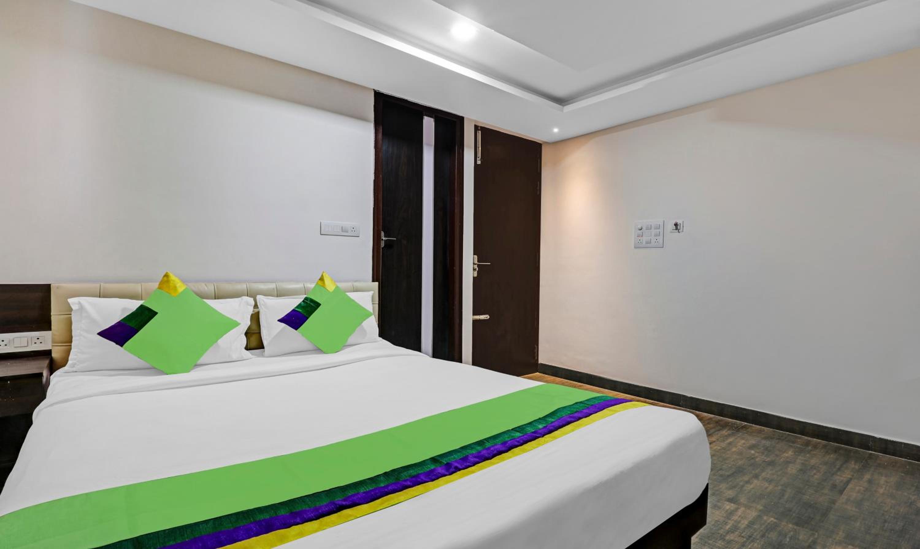 Standard  Room - Photo 12