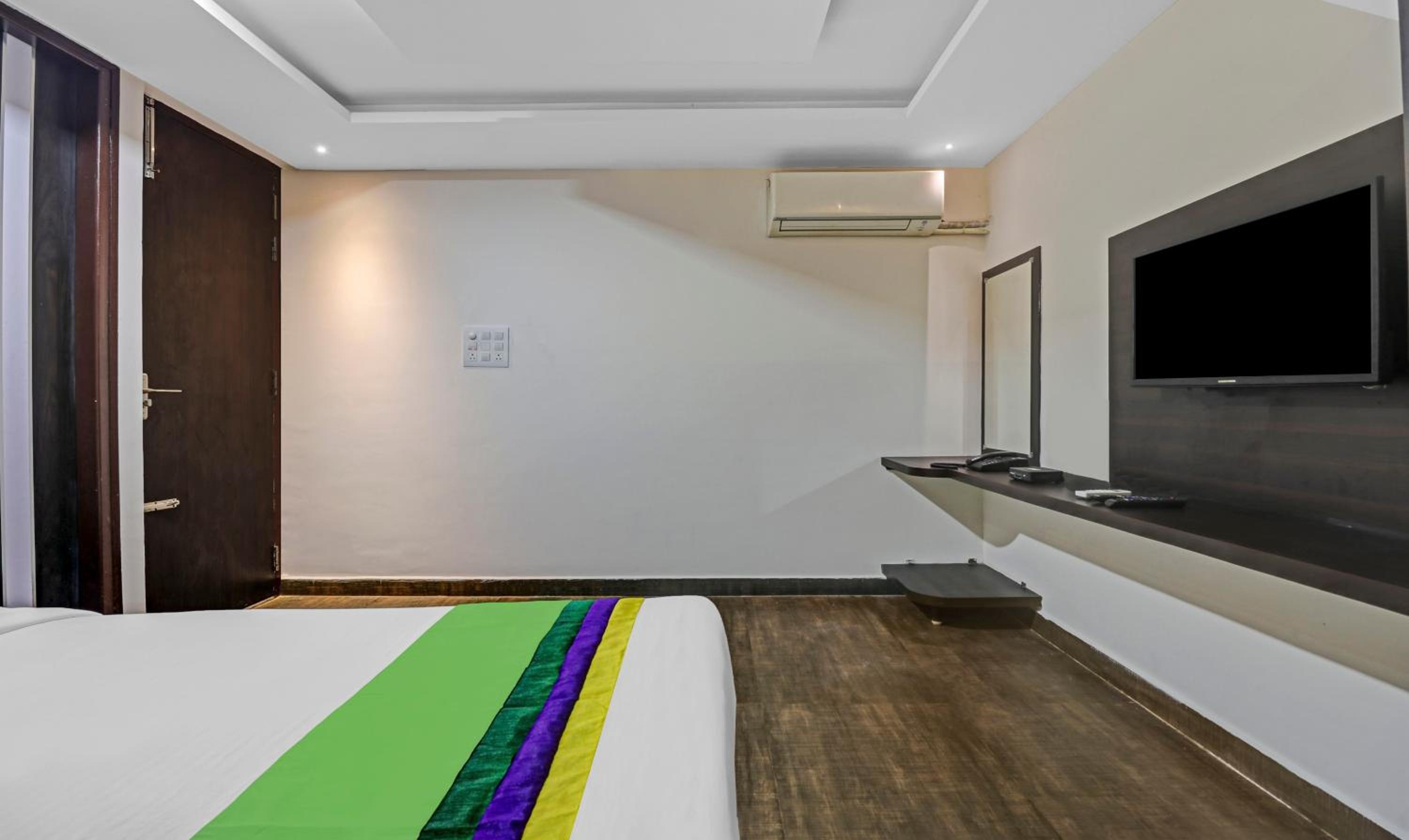 Standard  Room - Photo 13