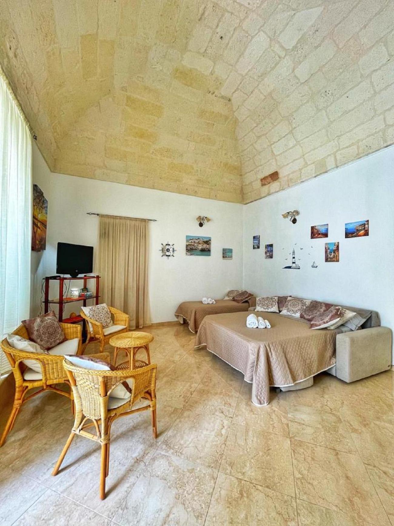 Three-Bedroom House photo 3