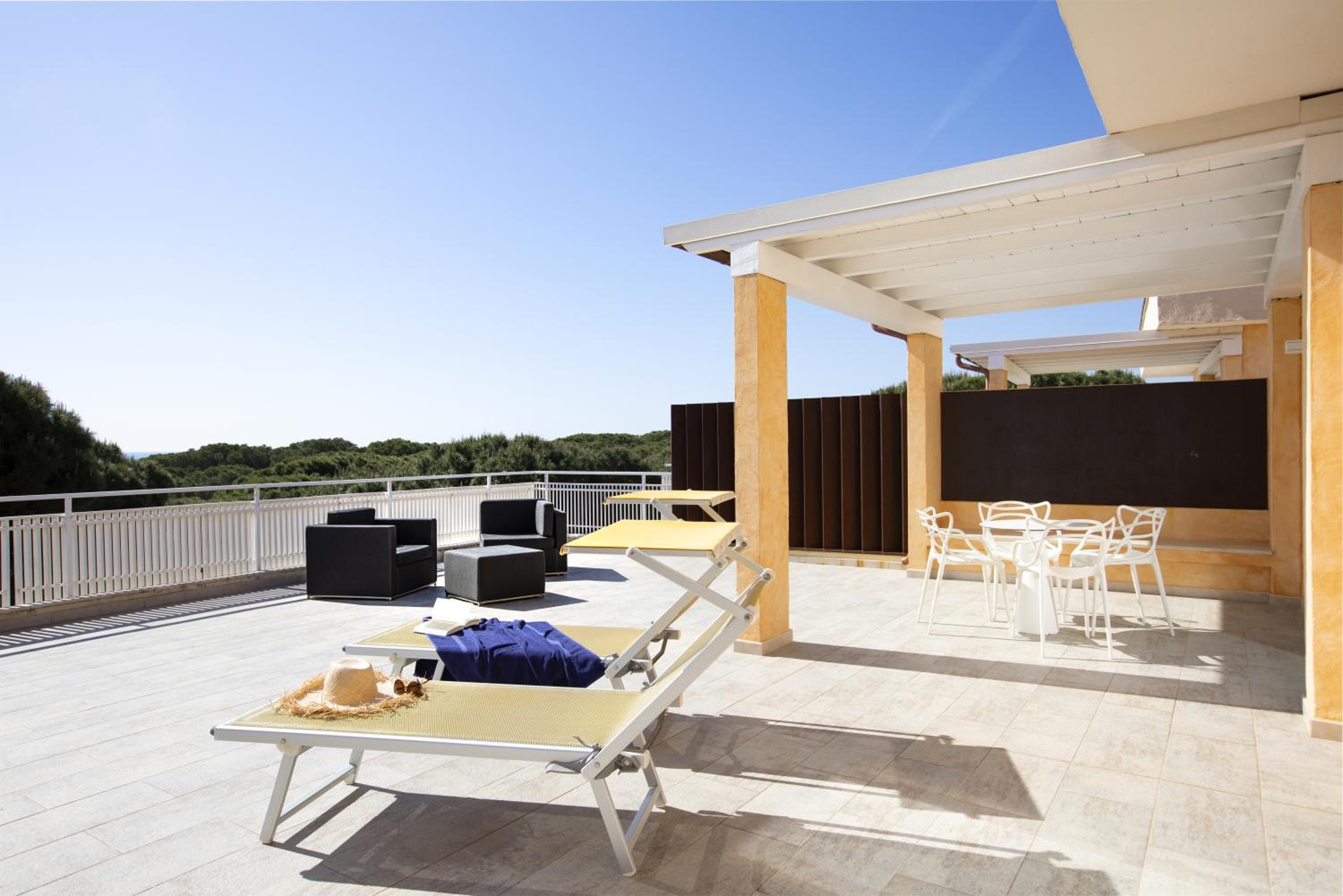 Two-Bedroom Suite with Sea View photo 3