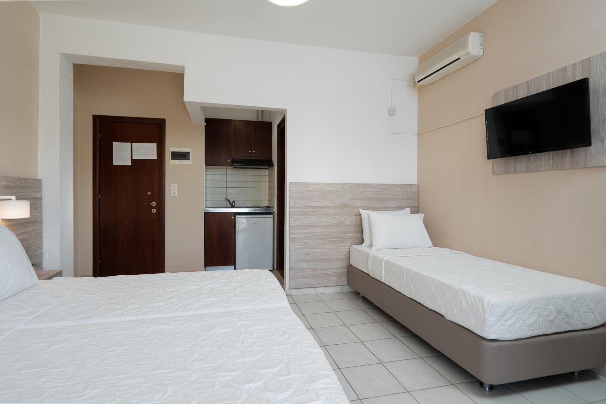 Classic Triple Room photo 3
