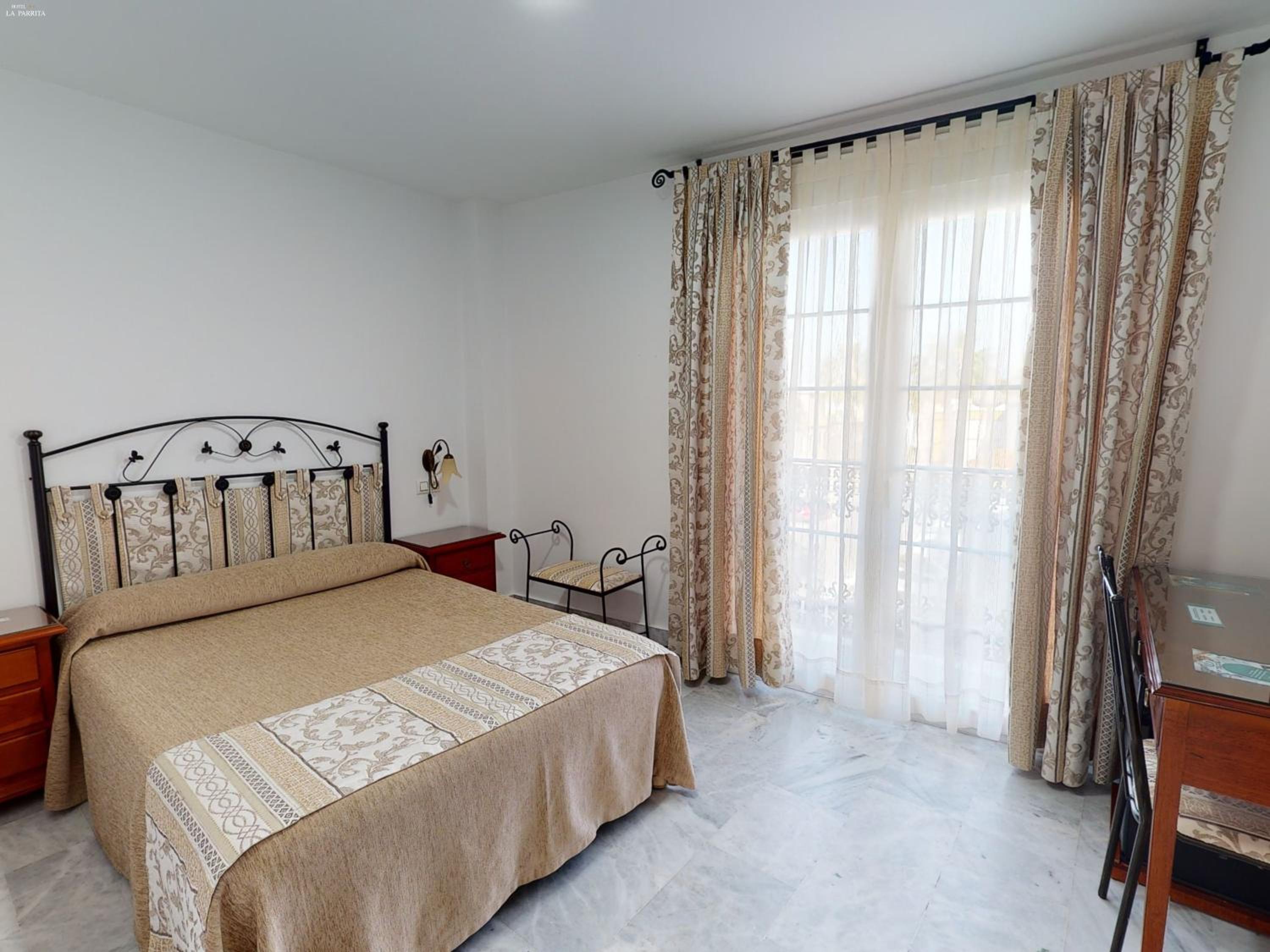 Double Room with Balcony photo 3