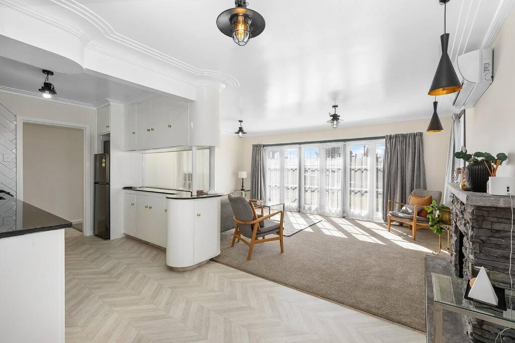 Three-Bedroom House - Photo 9