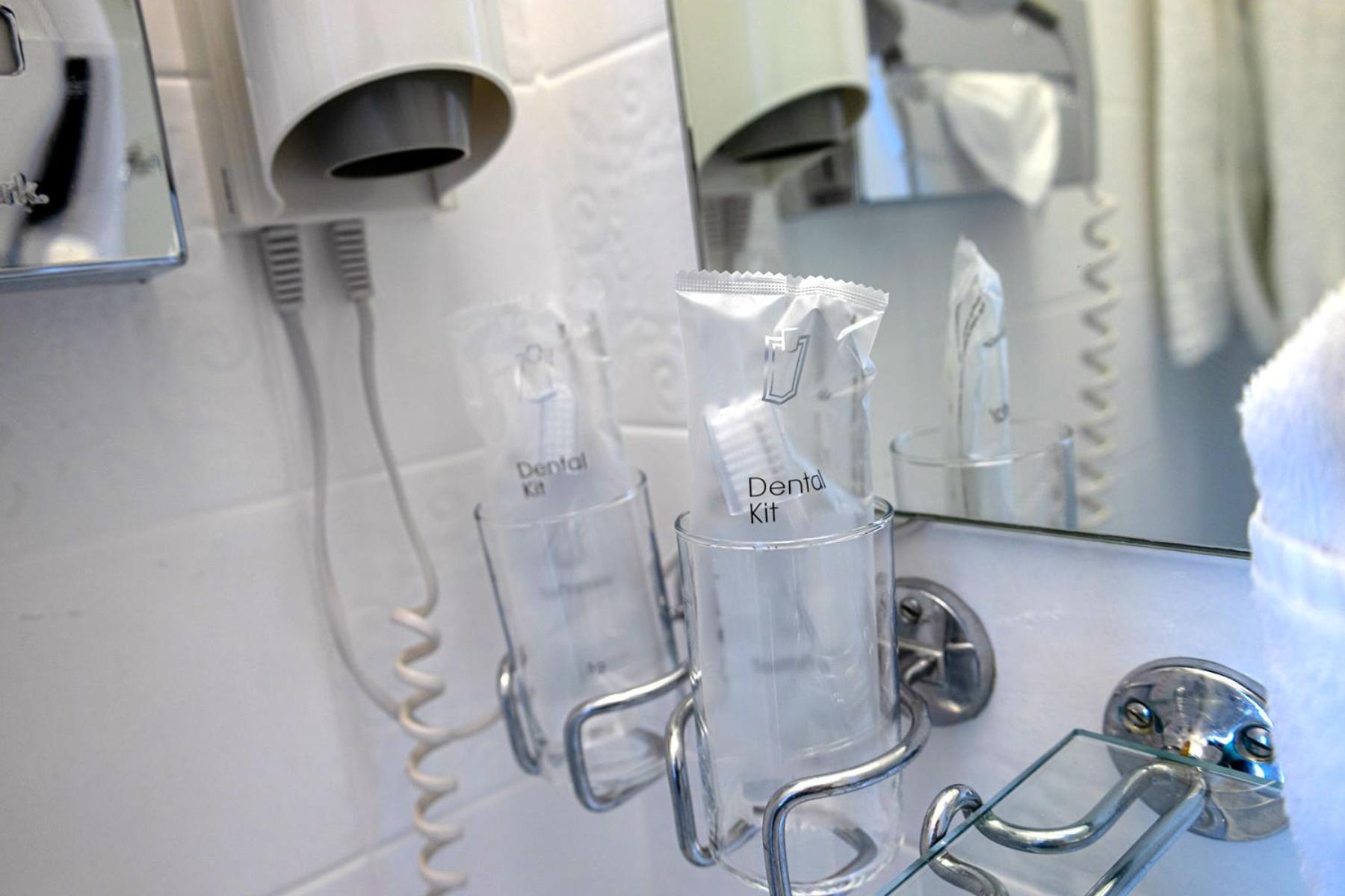 Deluxe Double Room with Bath photo 3