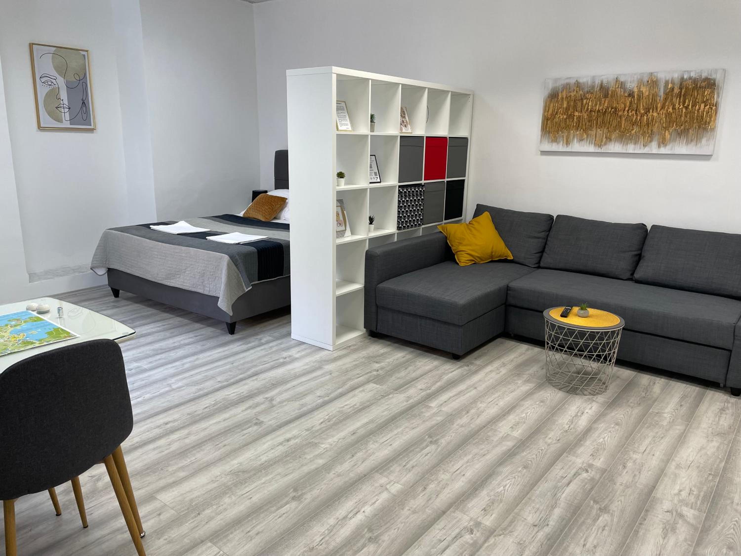 One-Bedroom Apartment - Photo 29