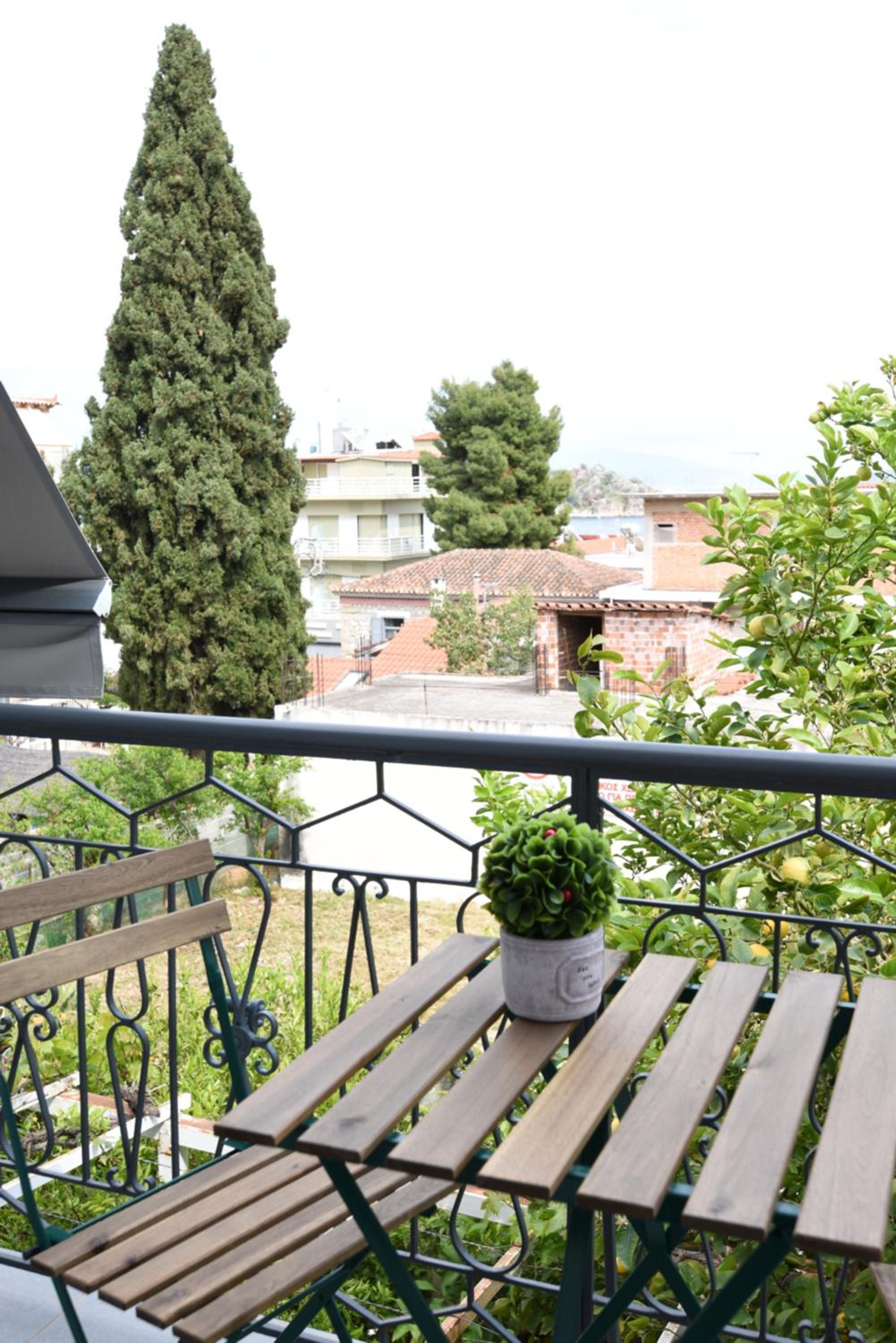 Studio with Balcony photo 2