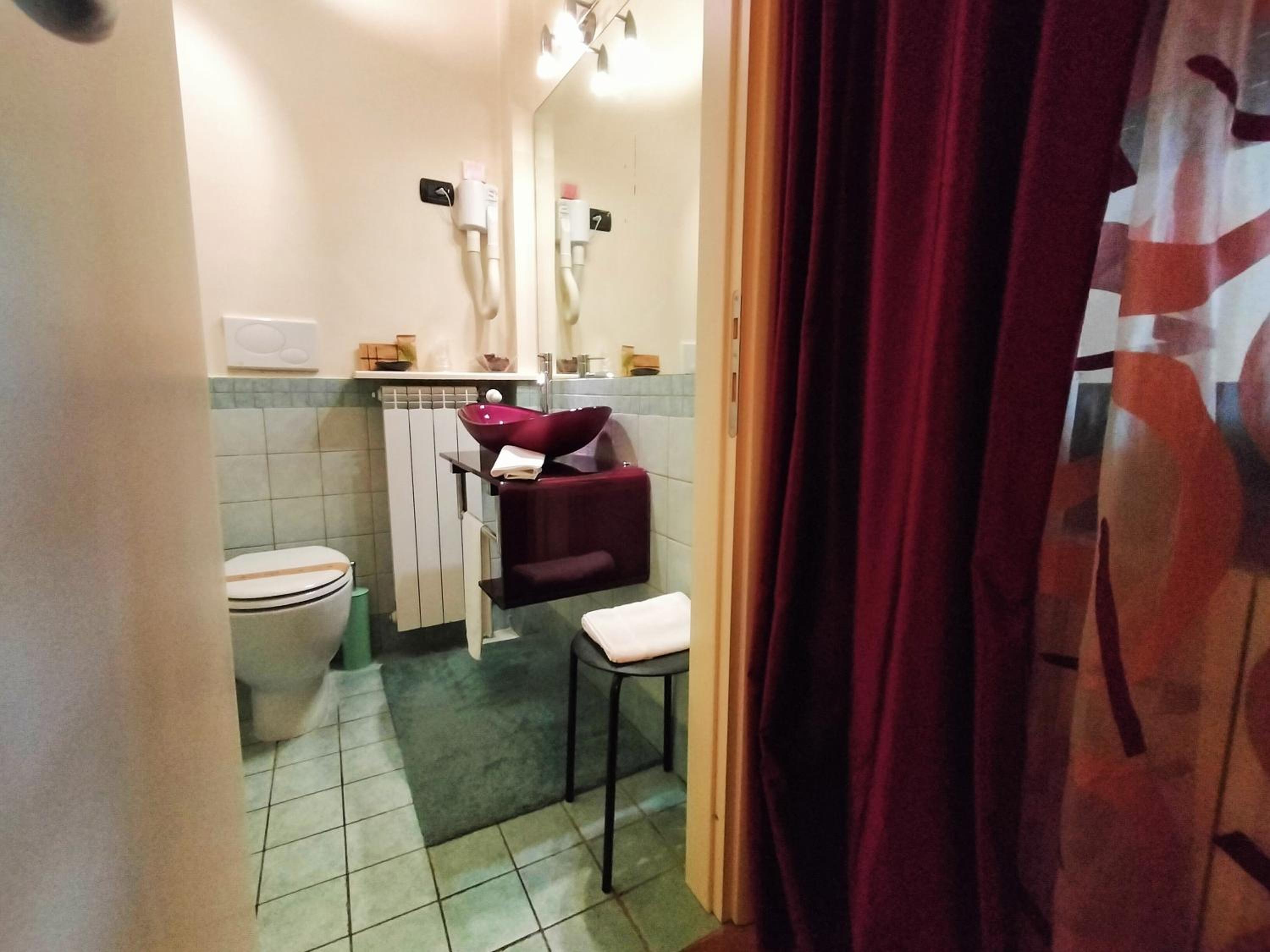 Double or Twin Room - Photo 10