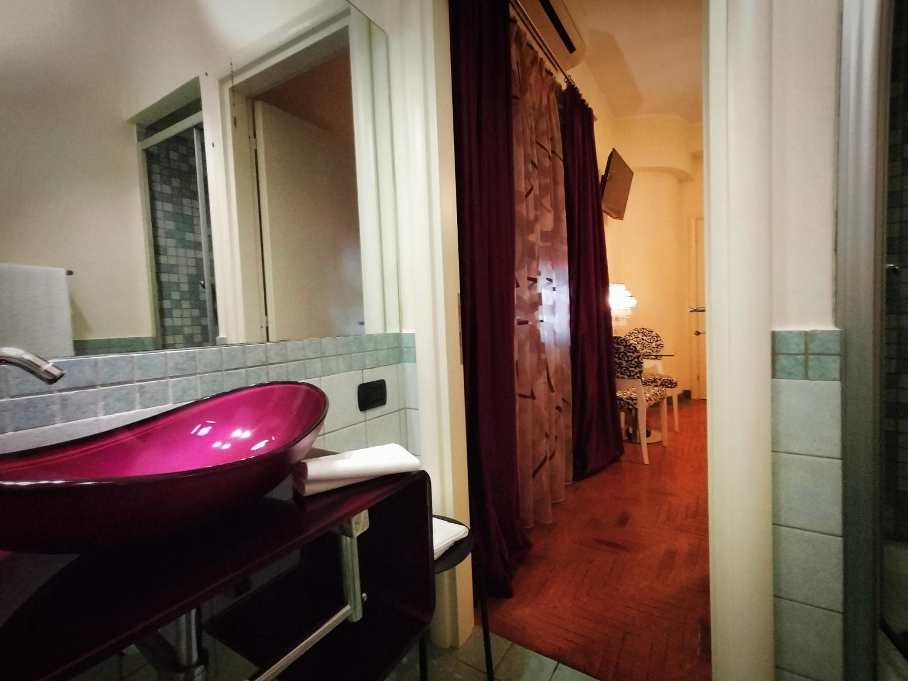 Double or Twin Room - Photo 16