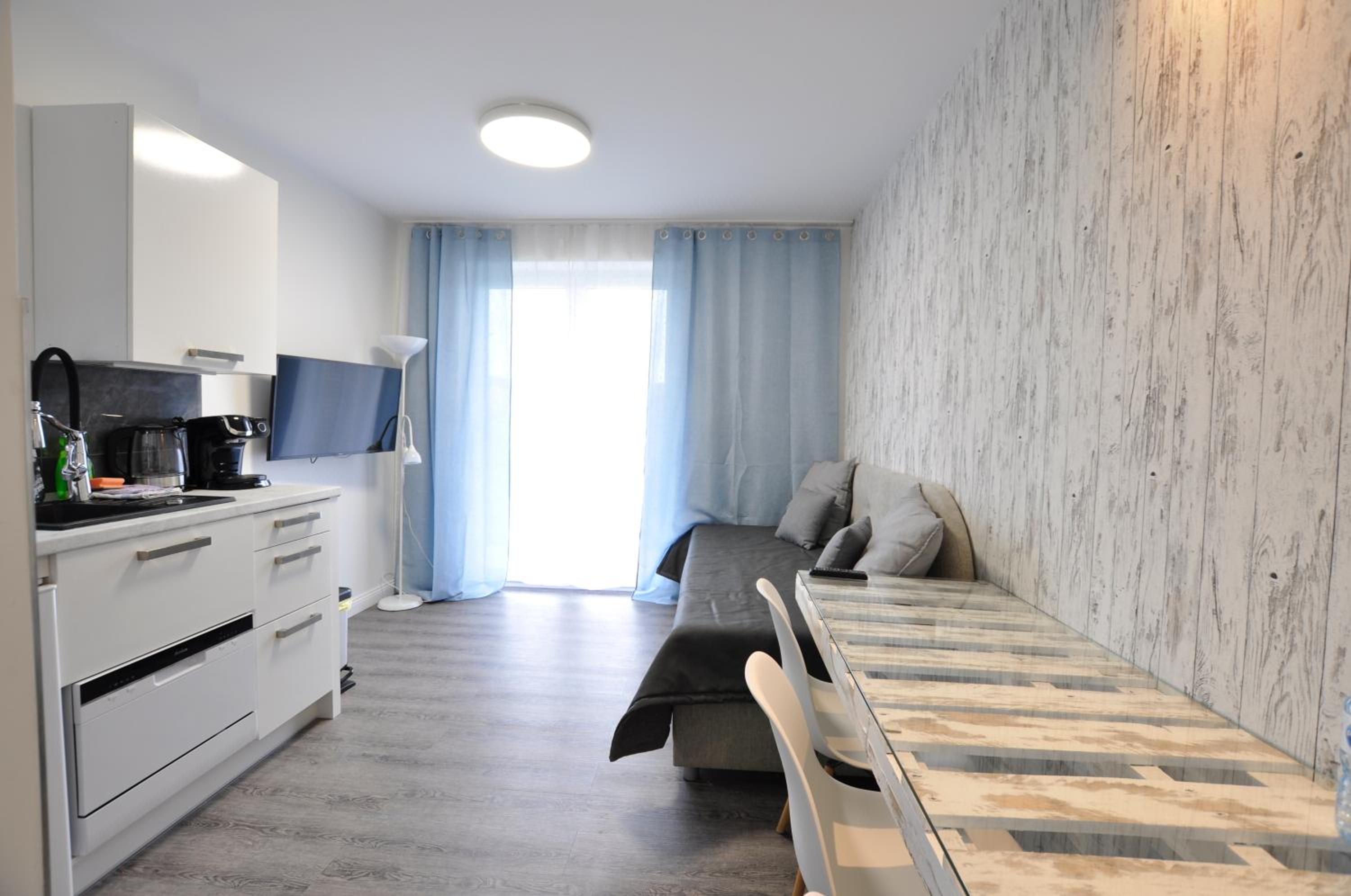 Apartment with Terrace photo 1