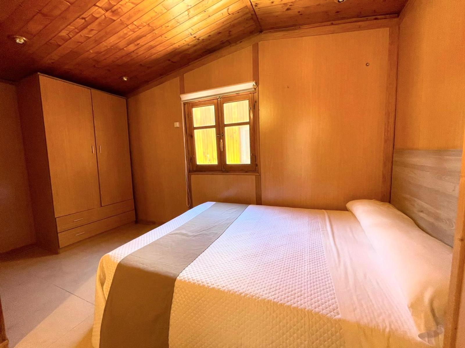 Two-Bedroom Bungalow photo 3