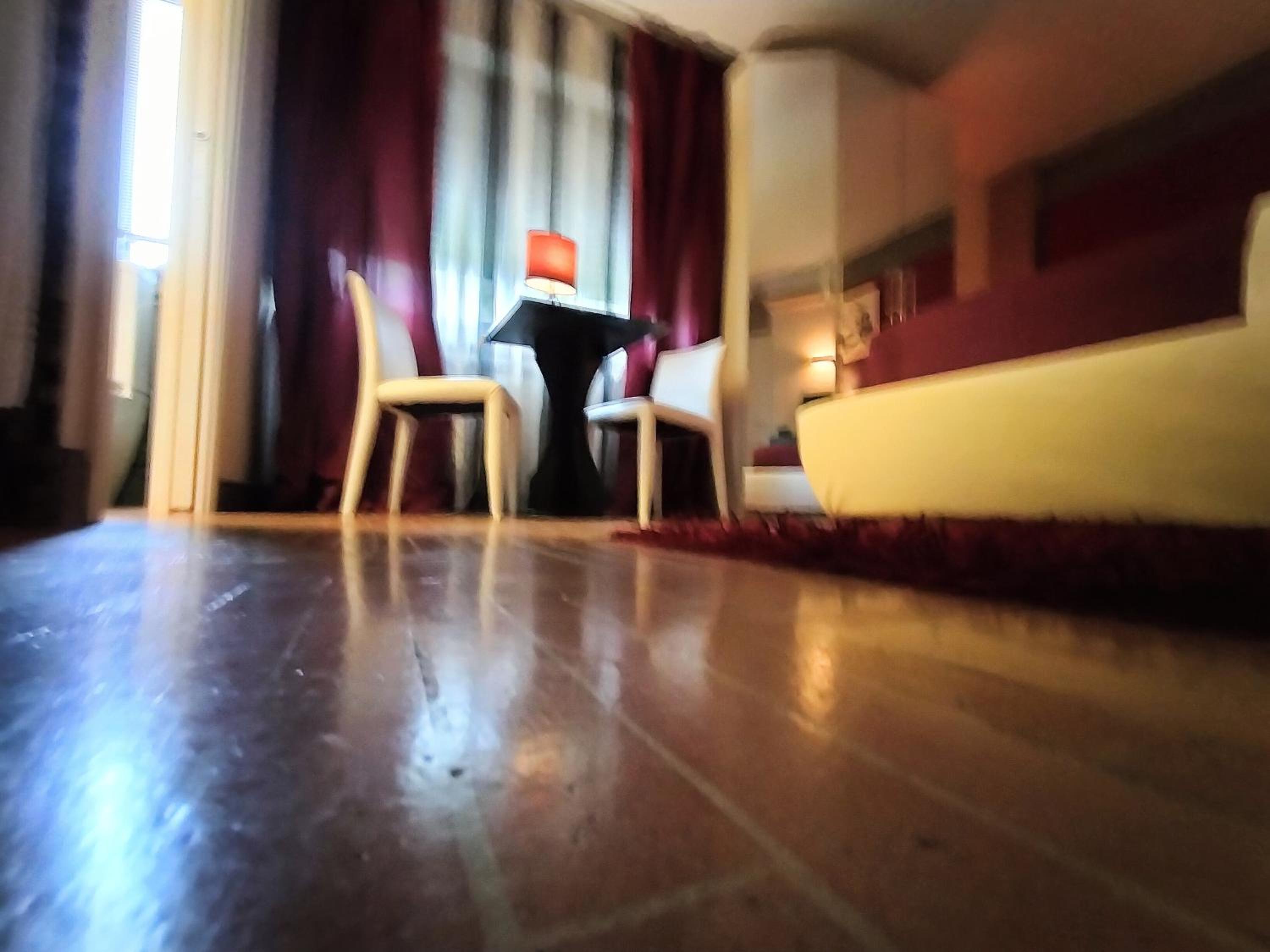 Suite with Spa Bath - Photo 6