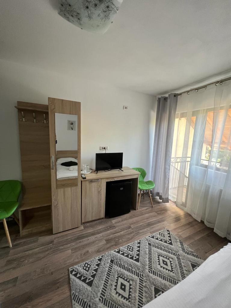 King Room with Balcony photo 3