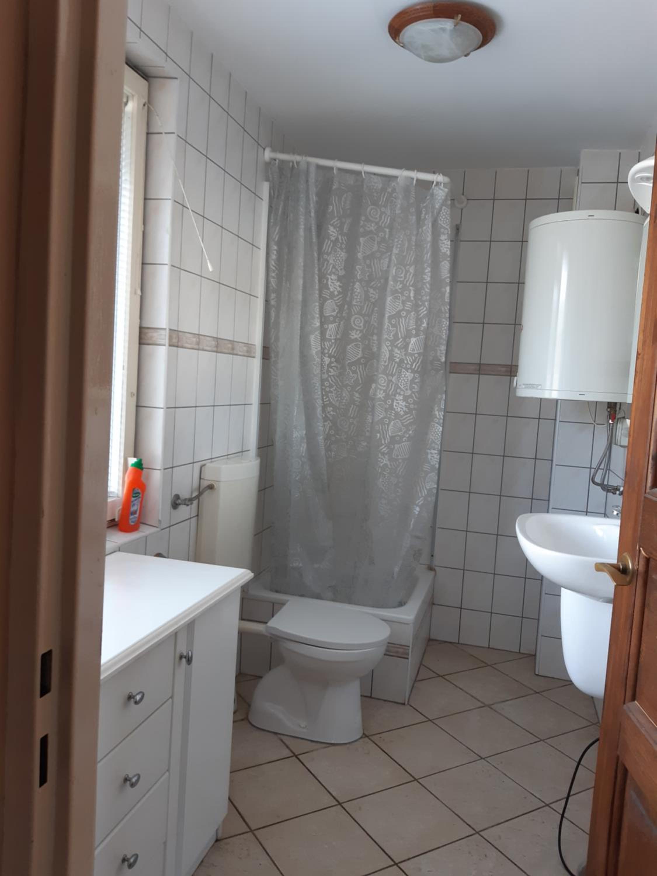 One-Bedroom House photo 2