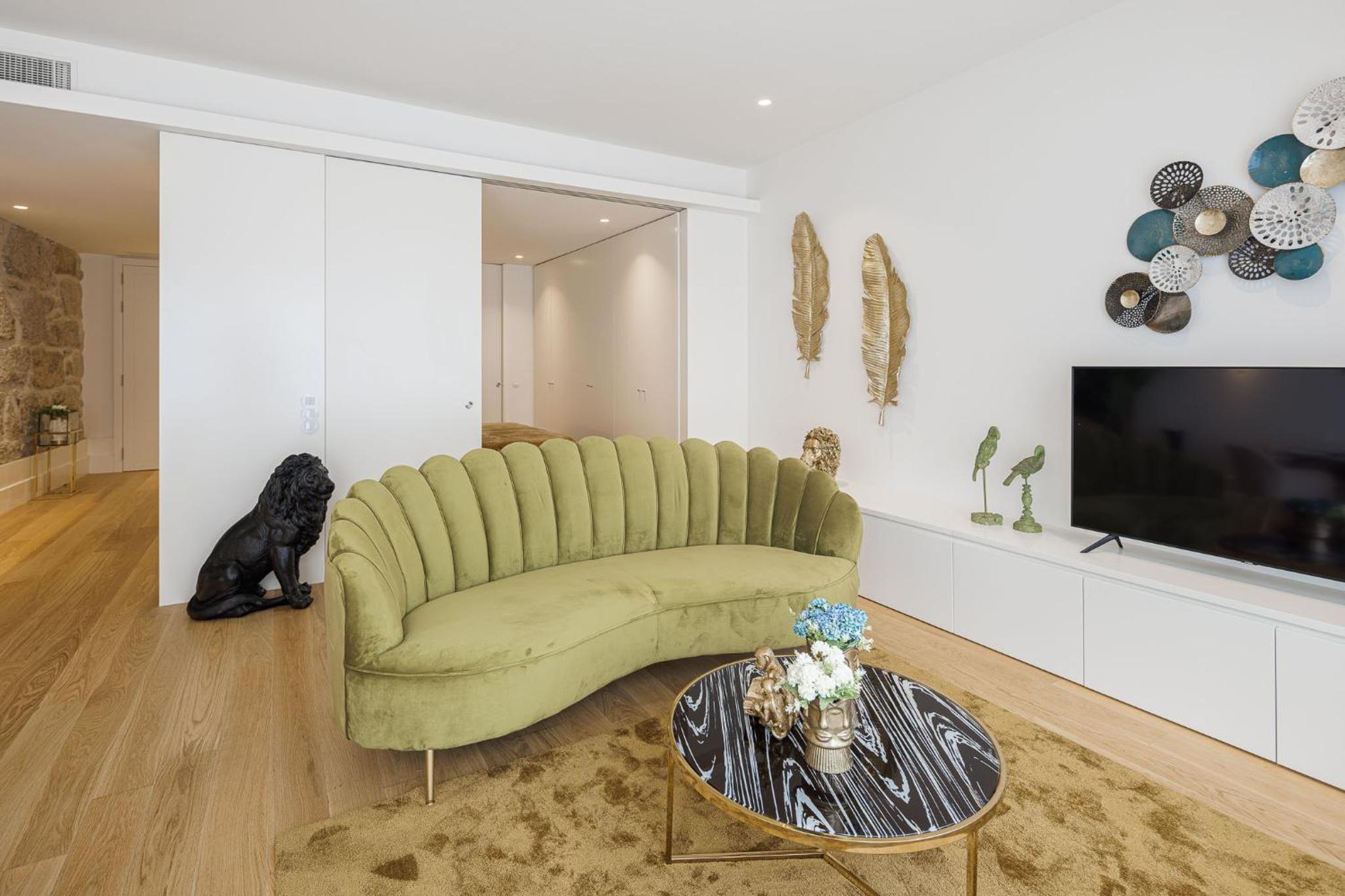 Apartment with Garden View