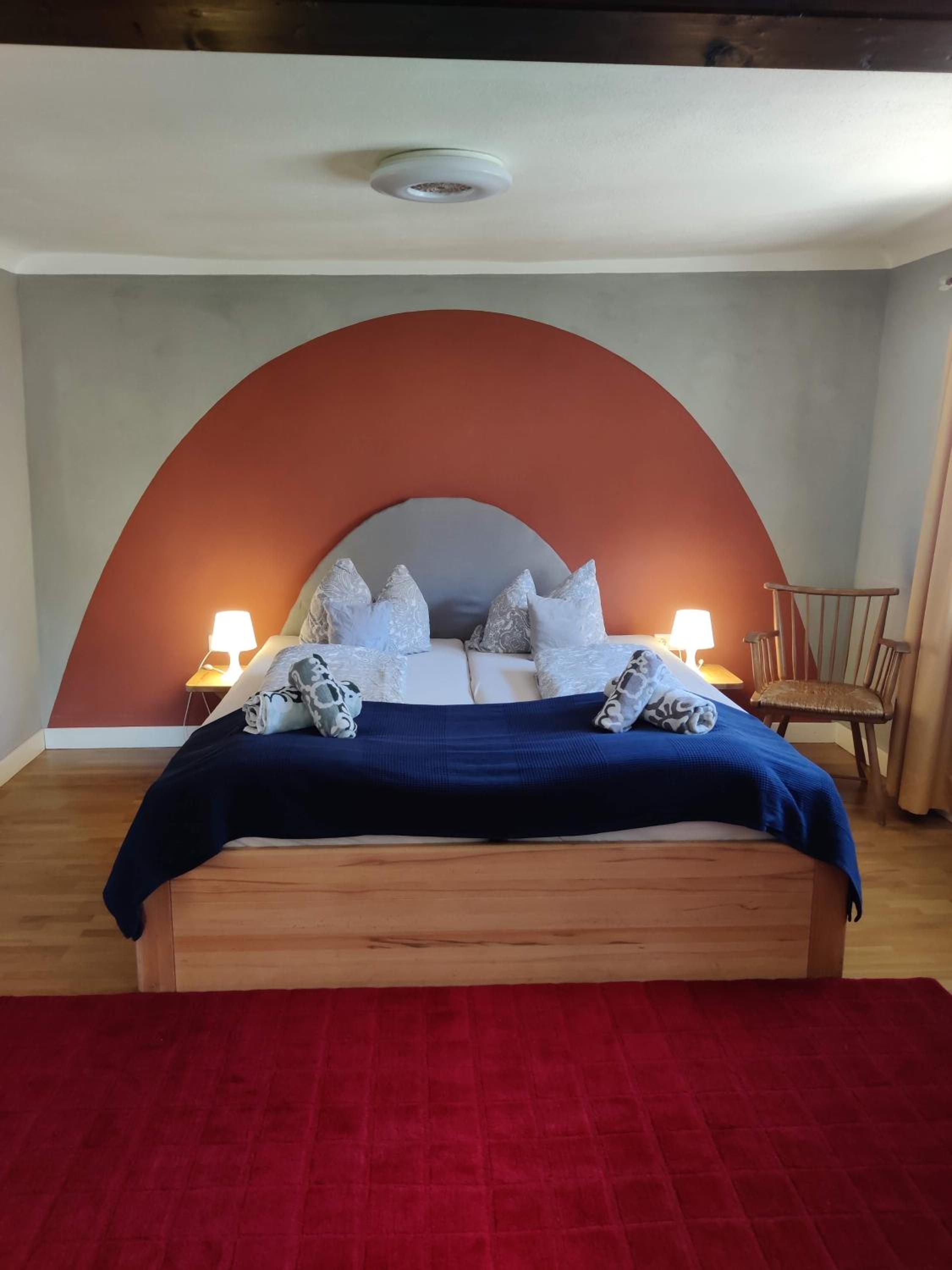 Large Double Room - Photo 17