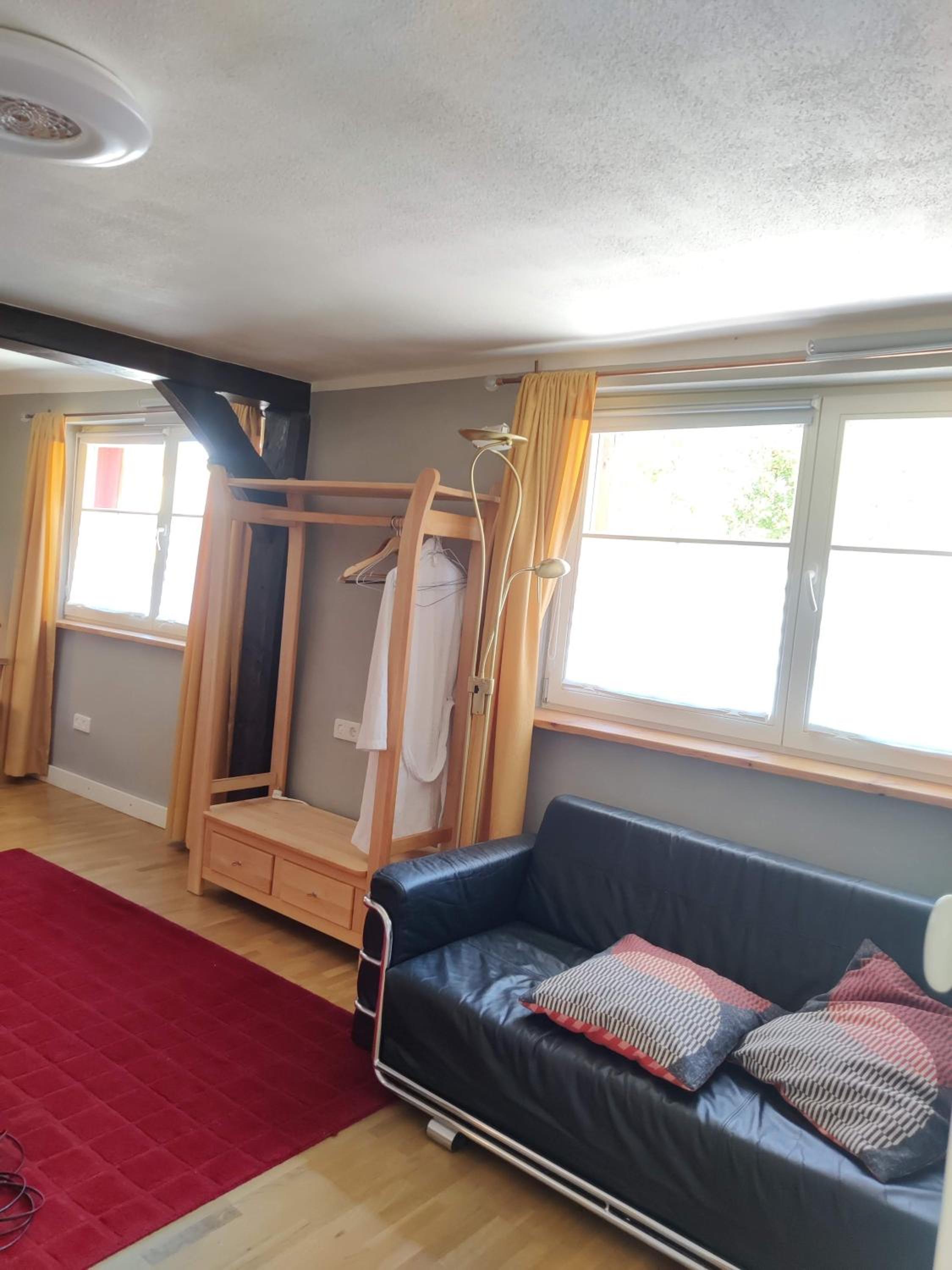 Large Double Room - Photo 16