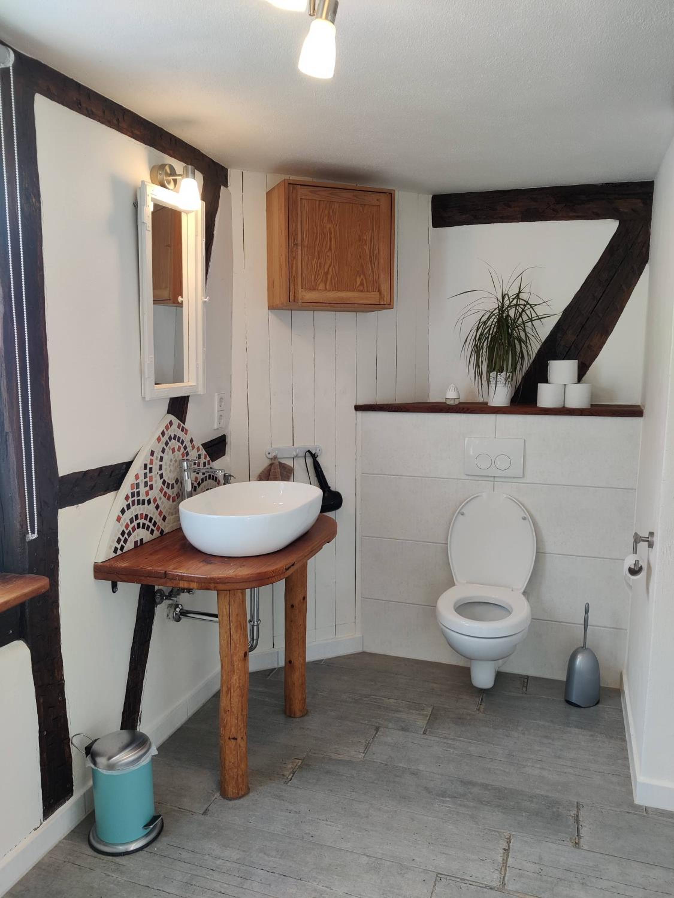 Large Double Room - Photo 21