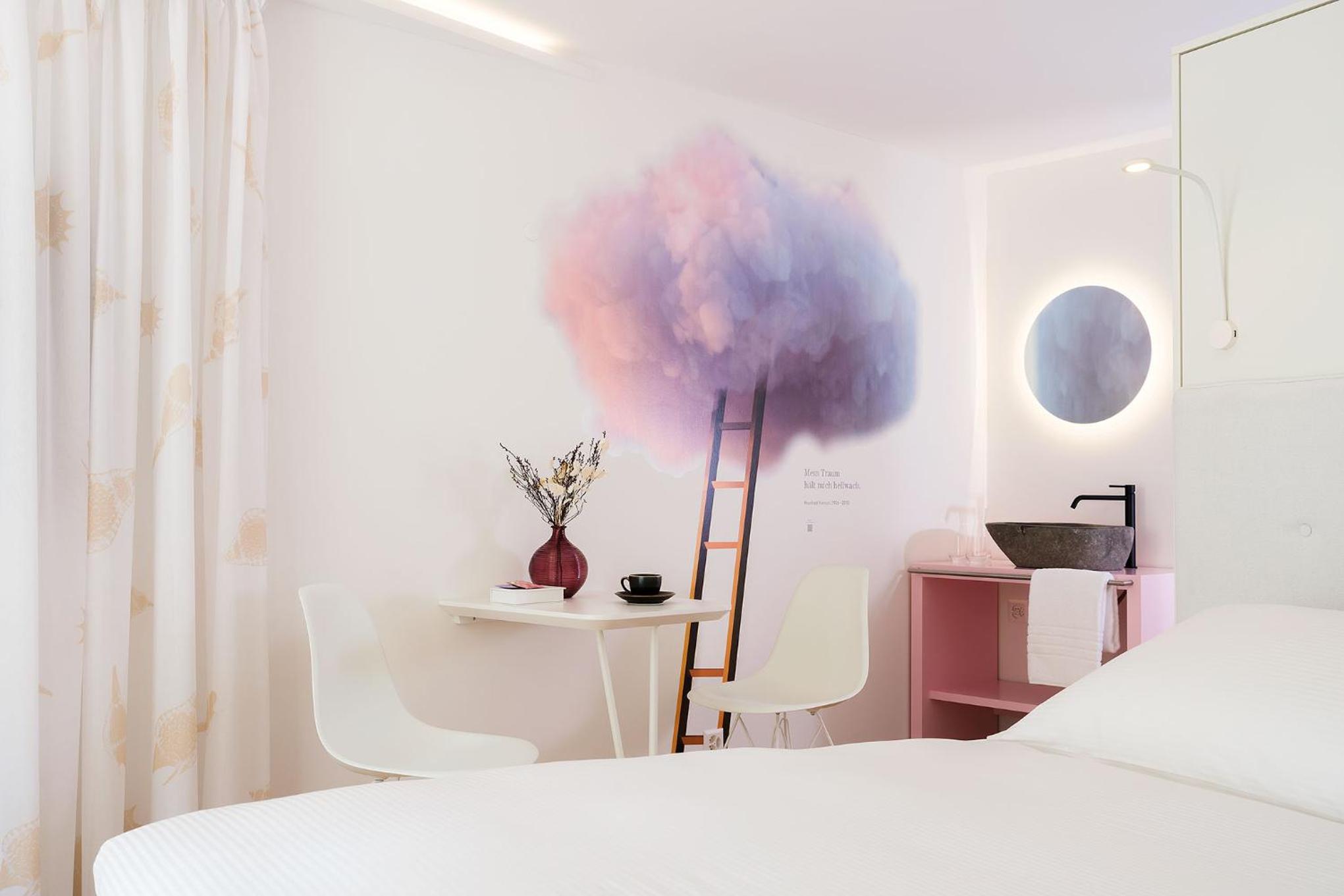 Standard Double Room photo 3