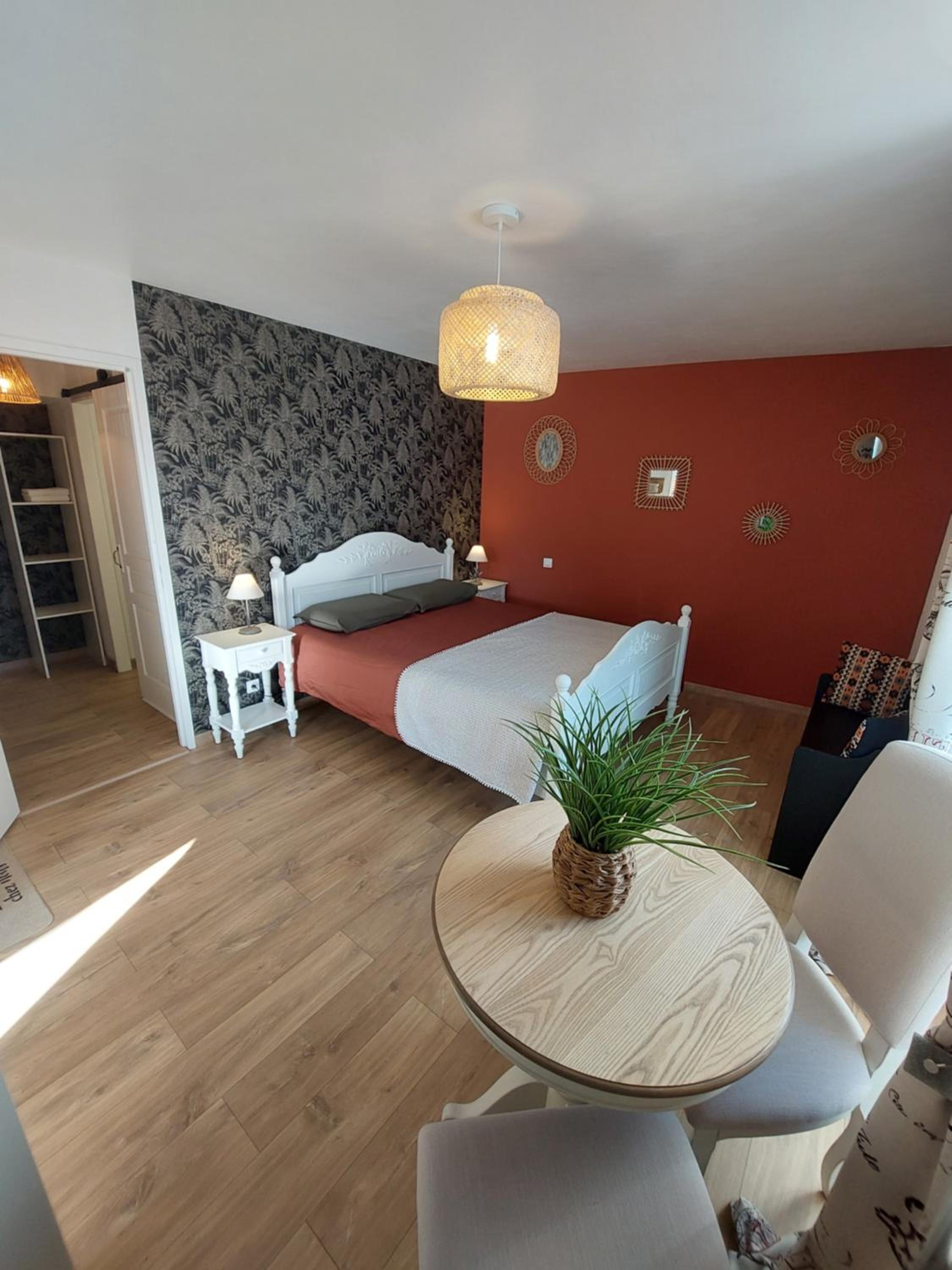 Double Room with Patio - Photo 2