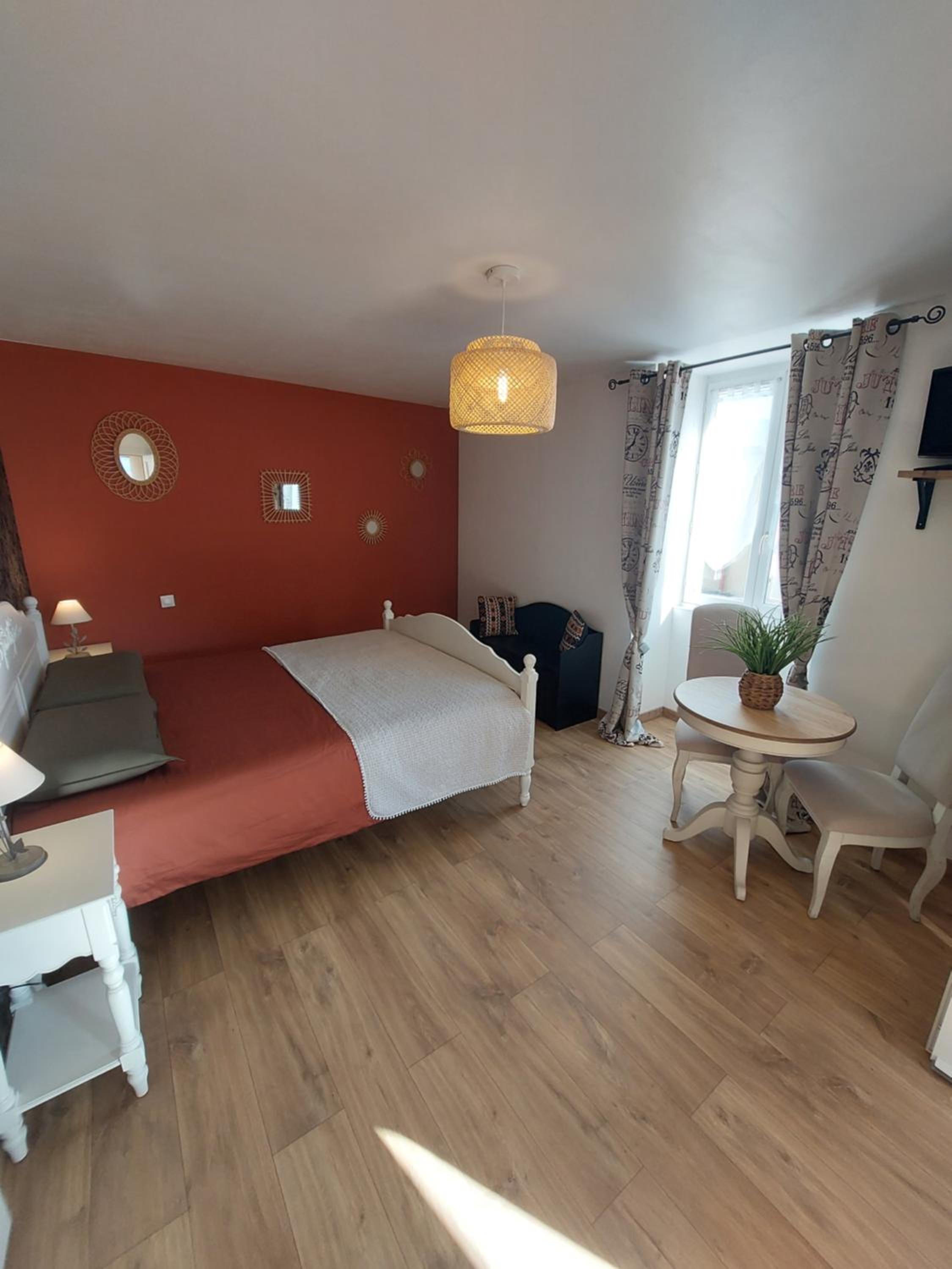 Double Room with Patio - Photo 5