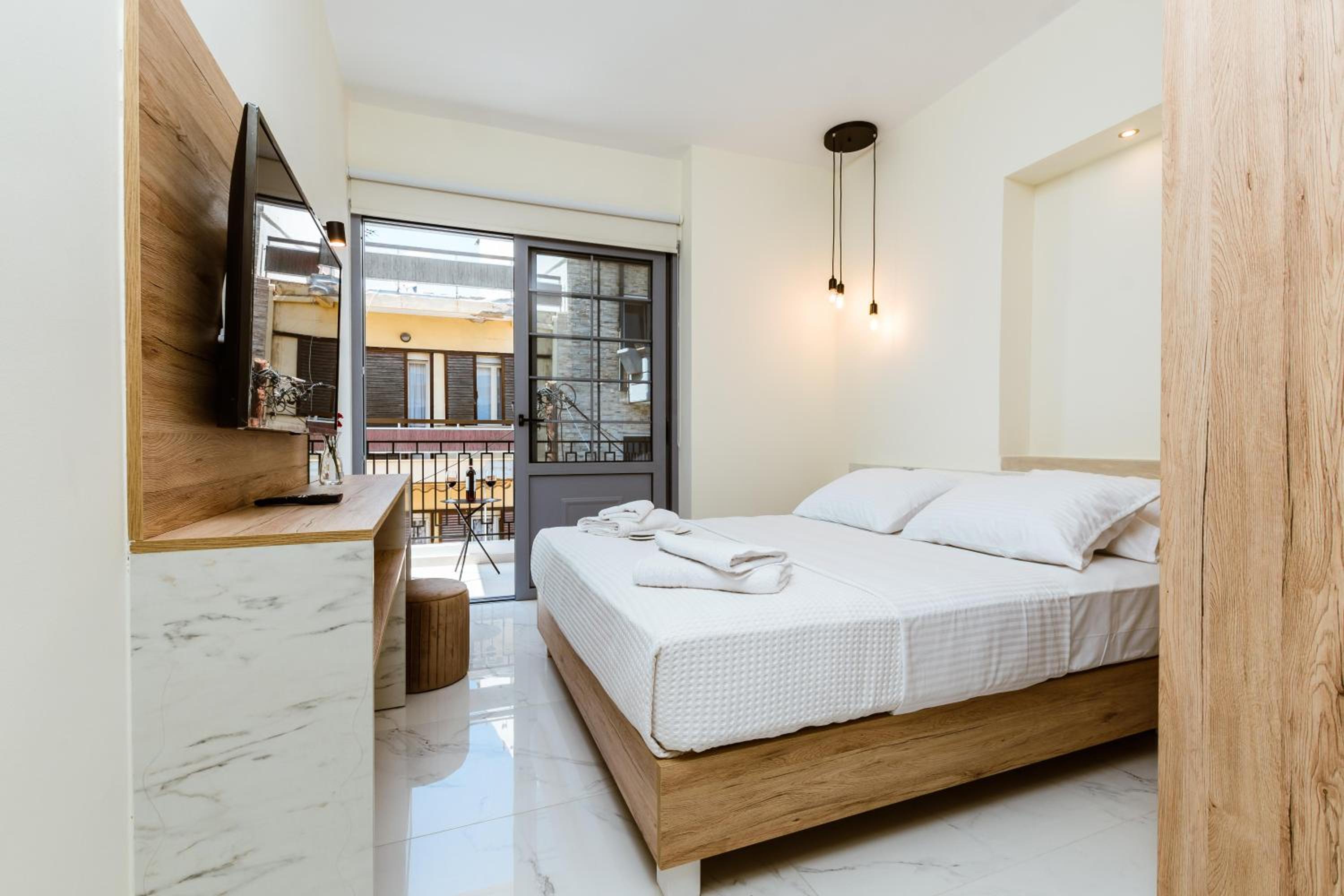 Suite with Spa Bath - Photo 8