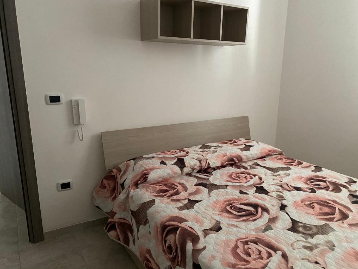 One-Bedroom House - Photo 9