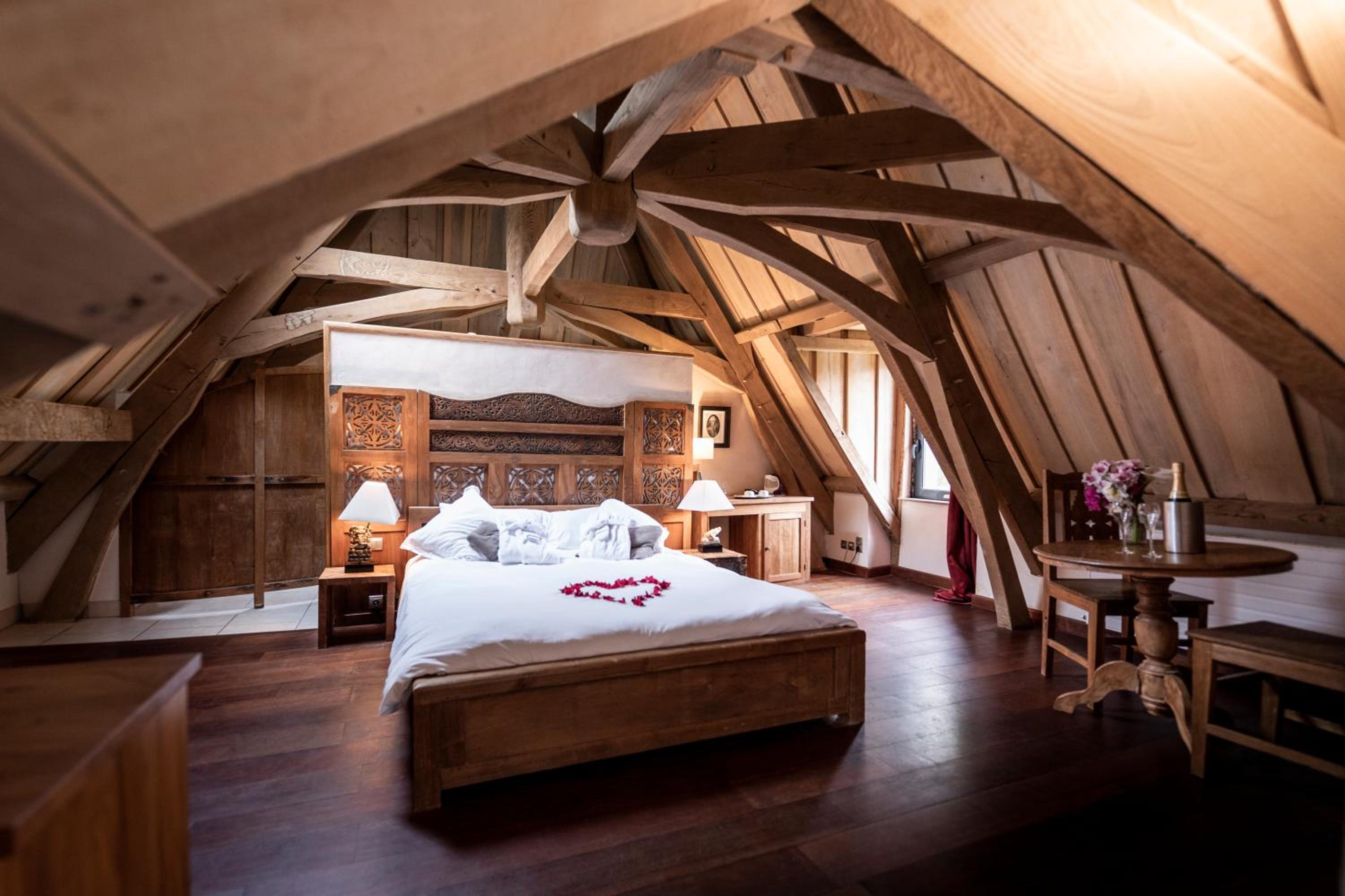 Deluxe Double Room with Spa Access - Photo 1