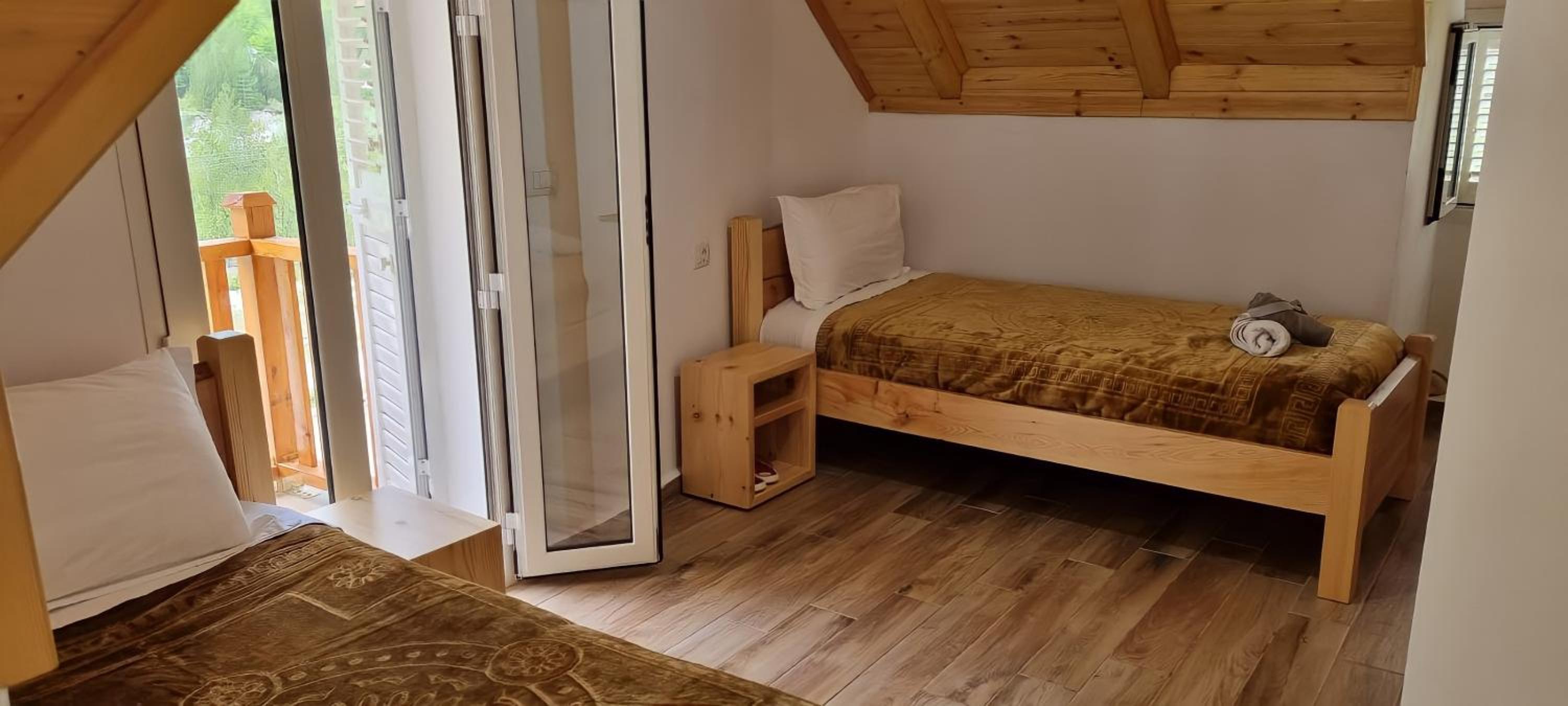 Twin Room with Balcony photo 2