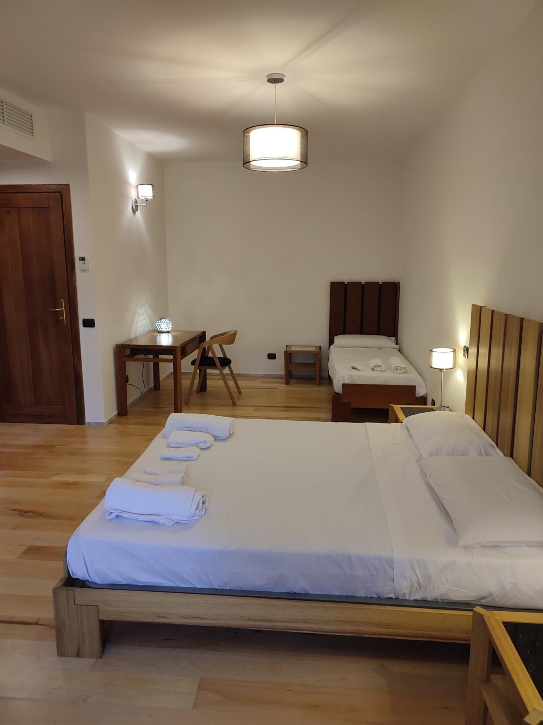 Triple Room with Private Bathroom photo 1