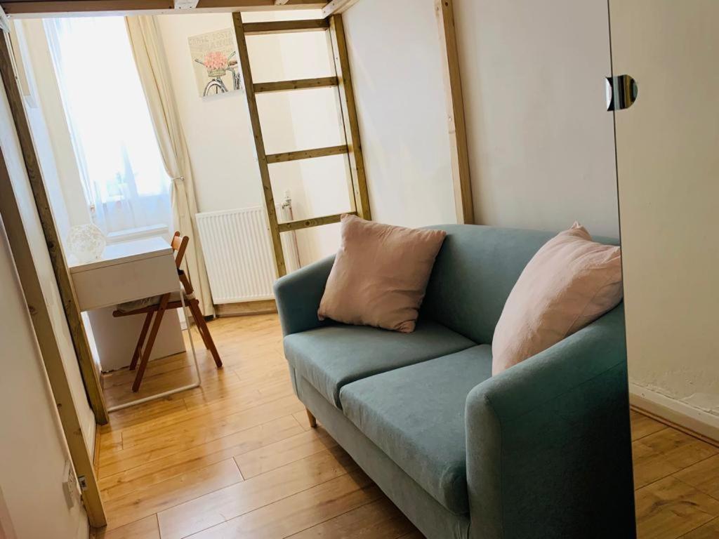 Apartment with Garden View - Photo 22