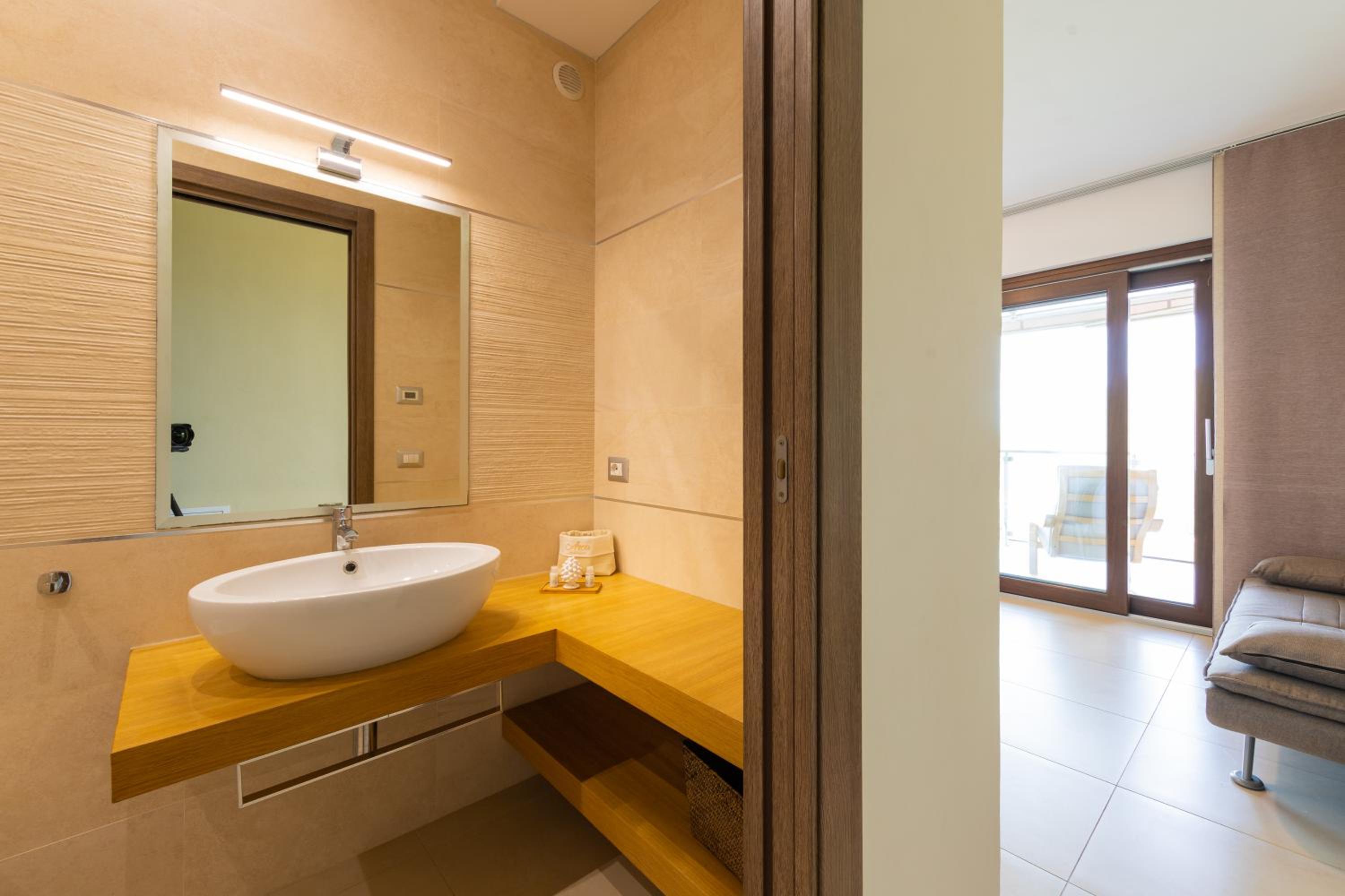 Two-Bedroom House - Photo 7