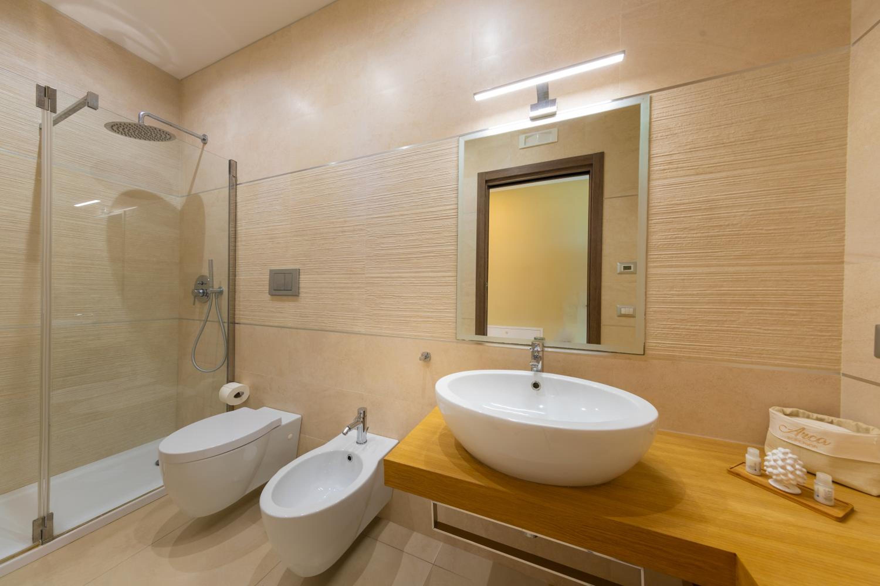 Two-Bedroom House - Photo 8