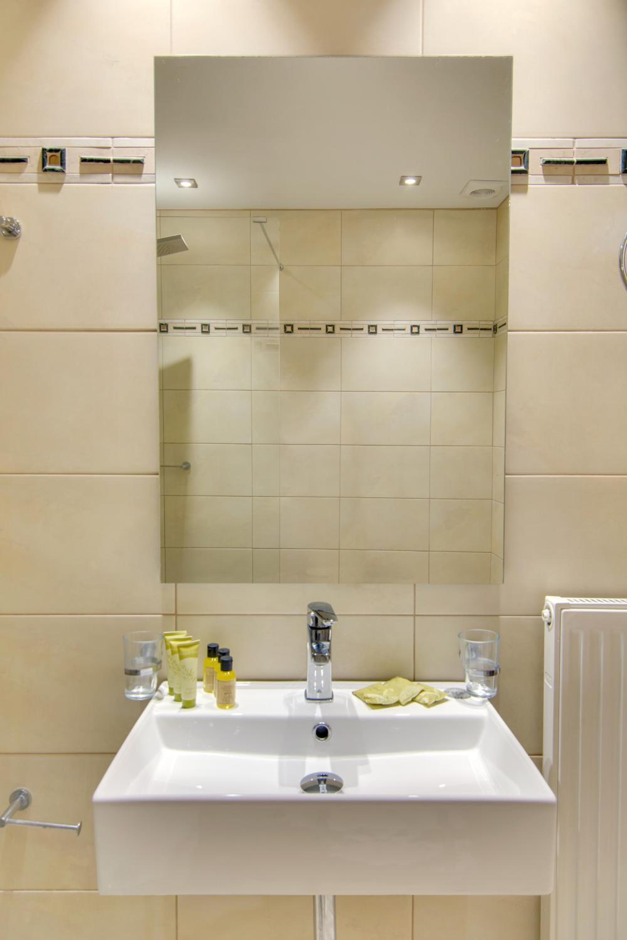 Superior Triple Room - Photo 18