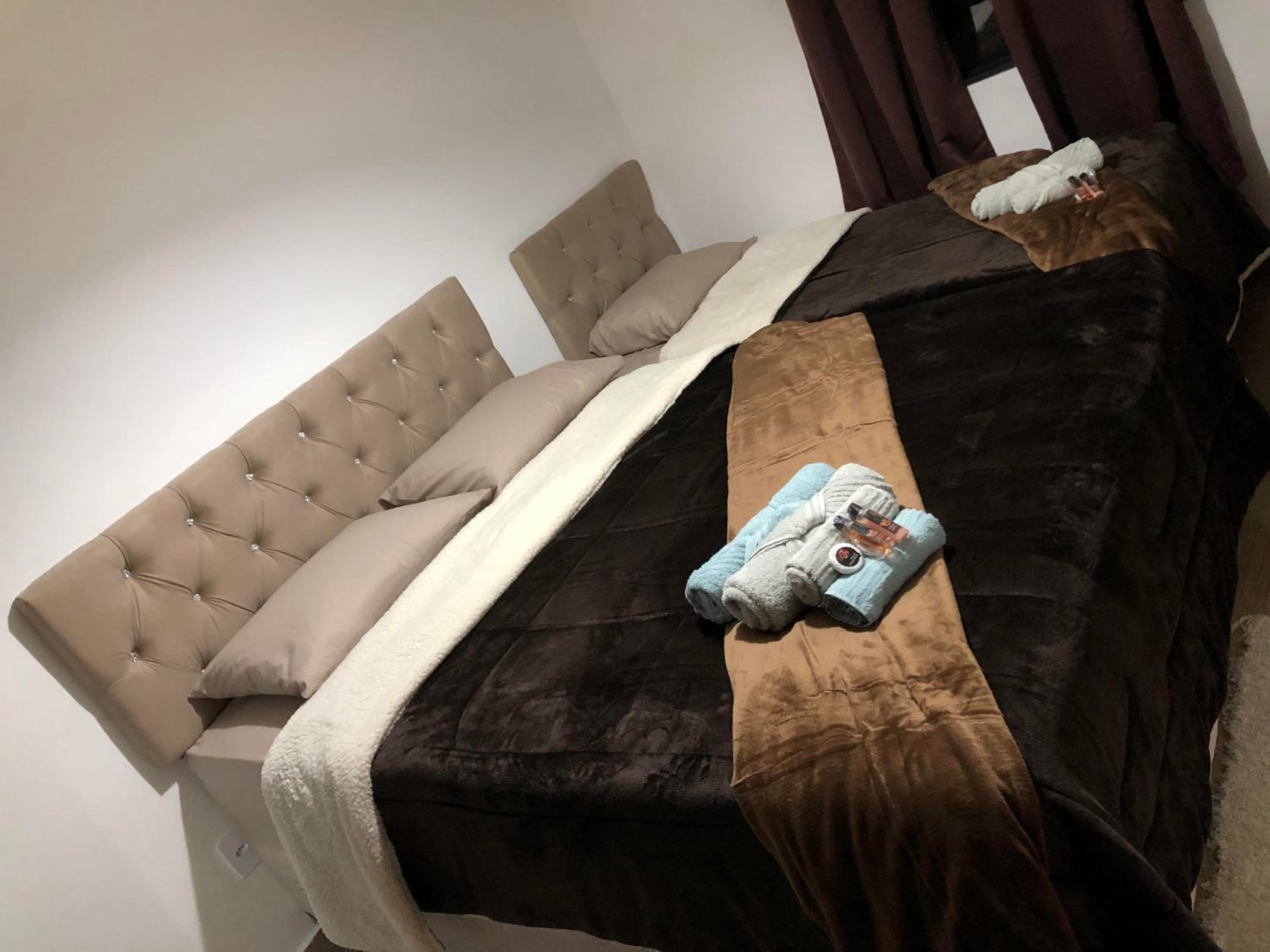 Deluxe Queen Room - Photo 4