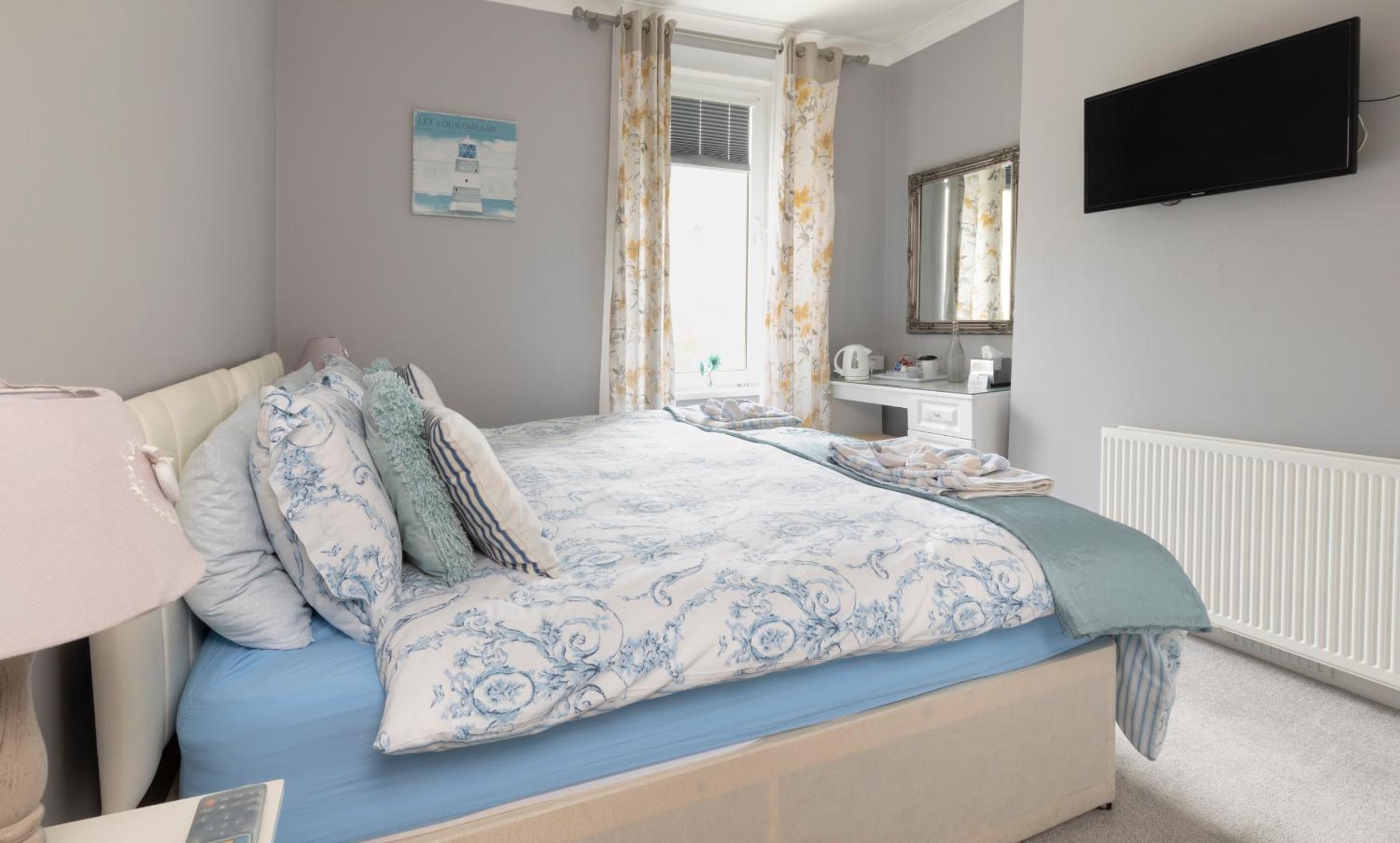 Double Room - Photo 3