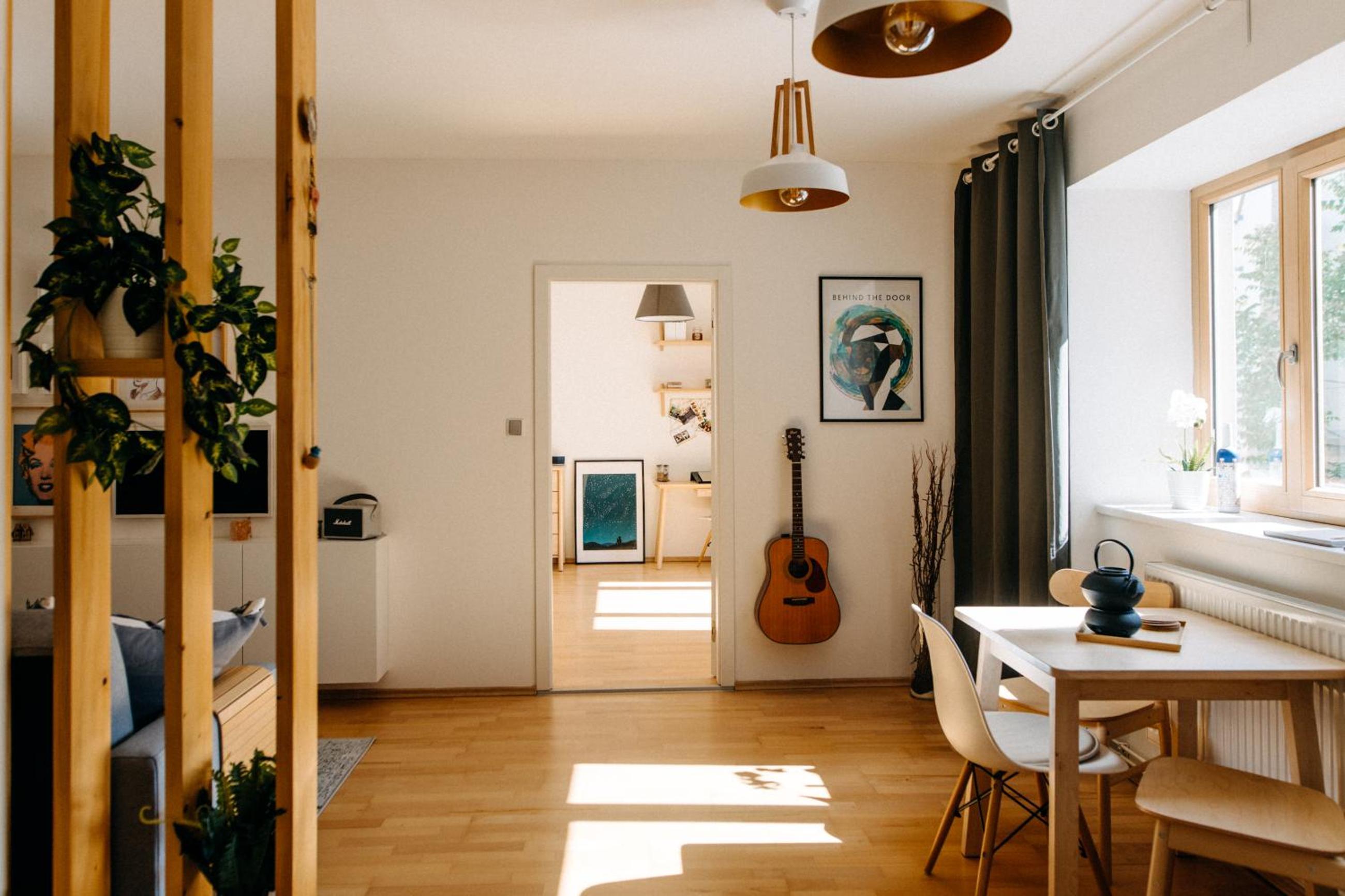 One-Bedroom Apartment - Photo 3