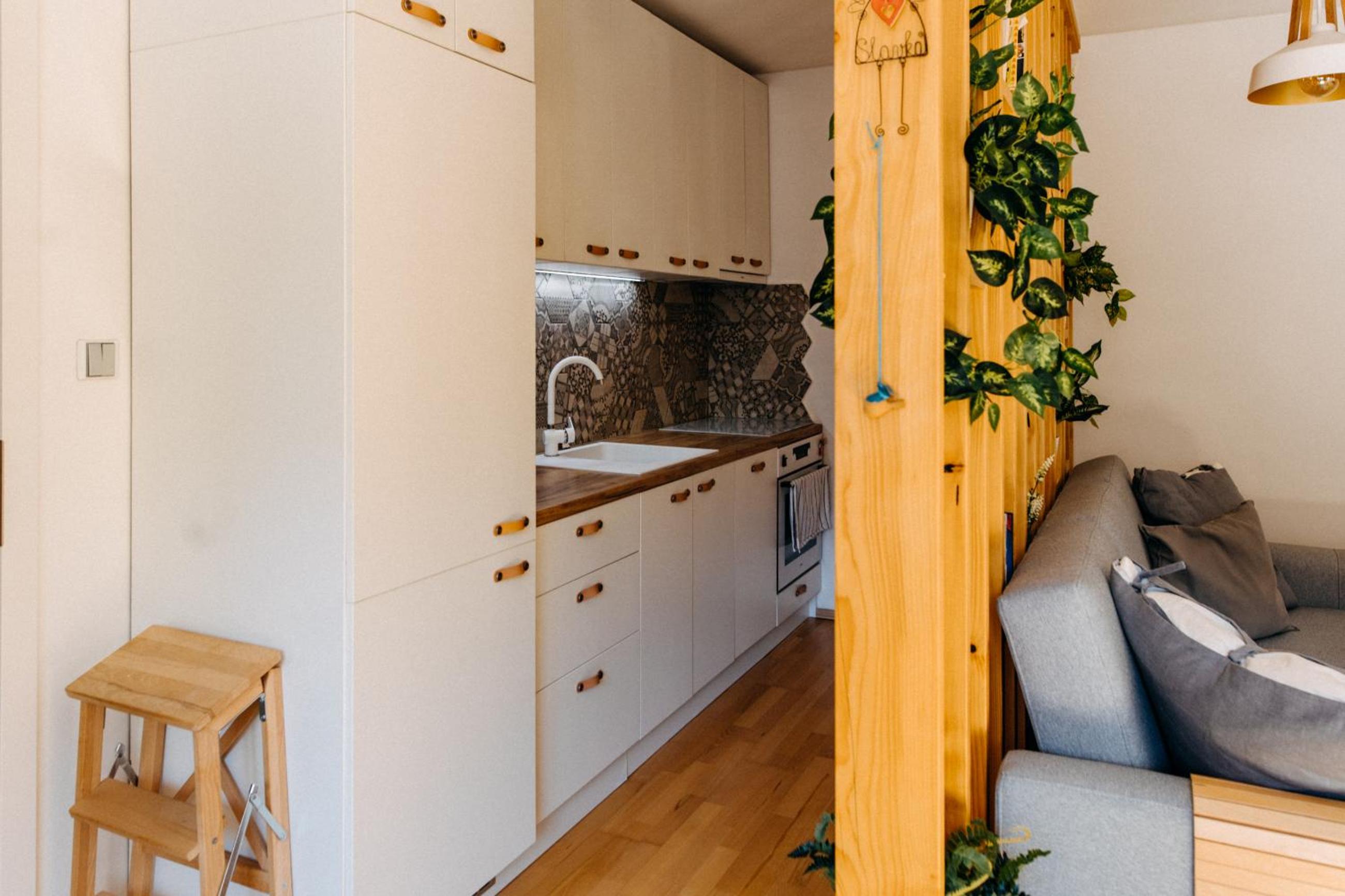 One-Bedroom Apartment - Photo 11