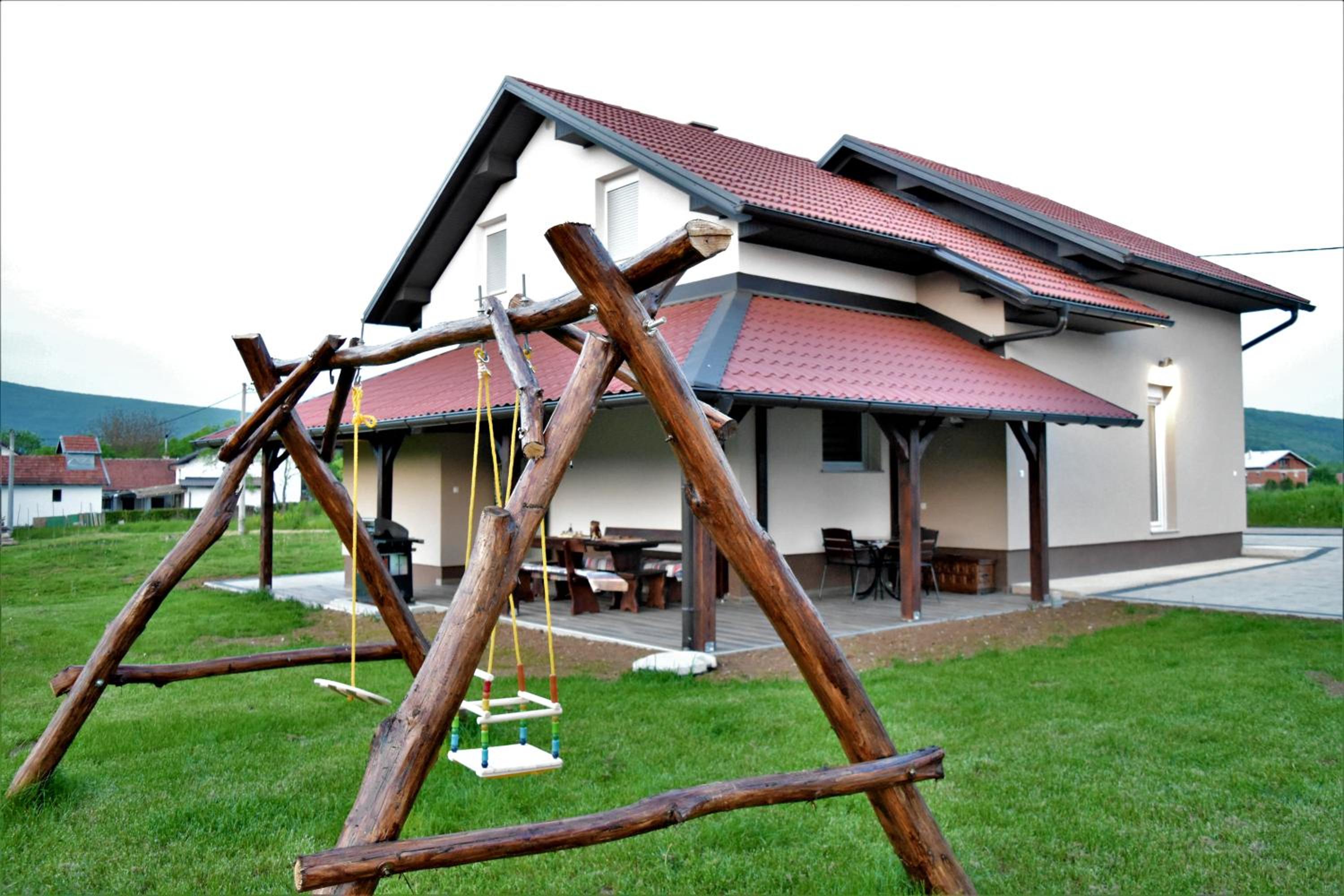 Four-Bedroom House photo 2