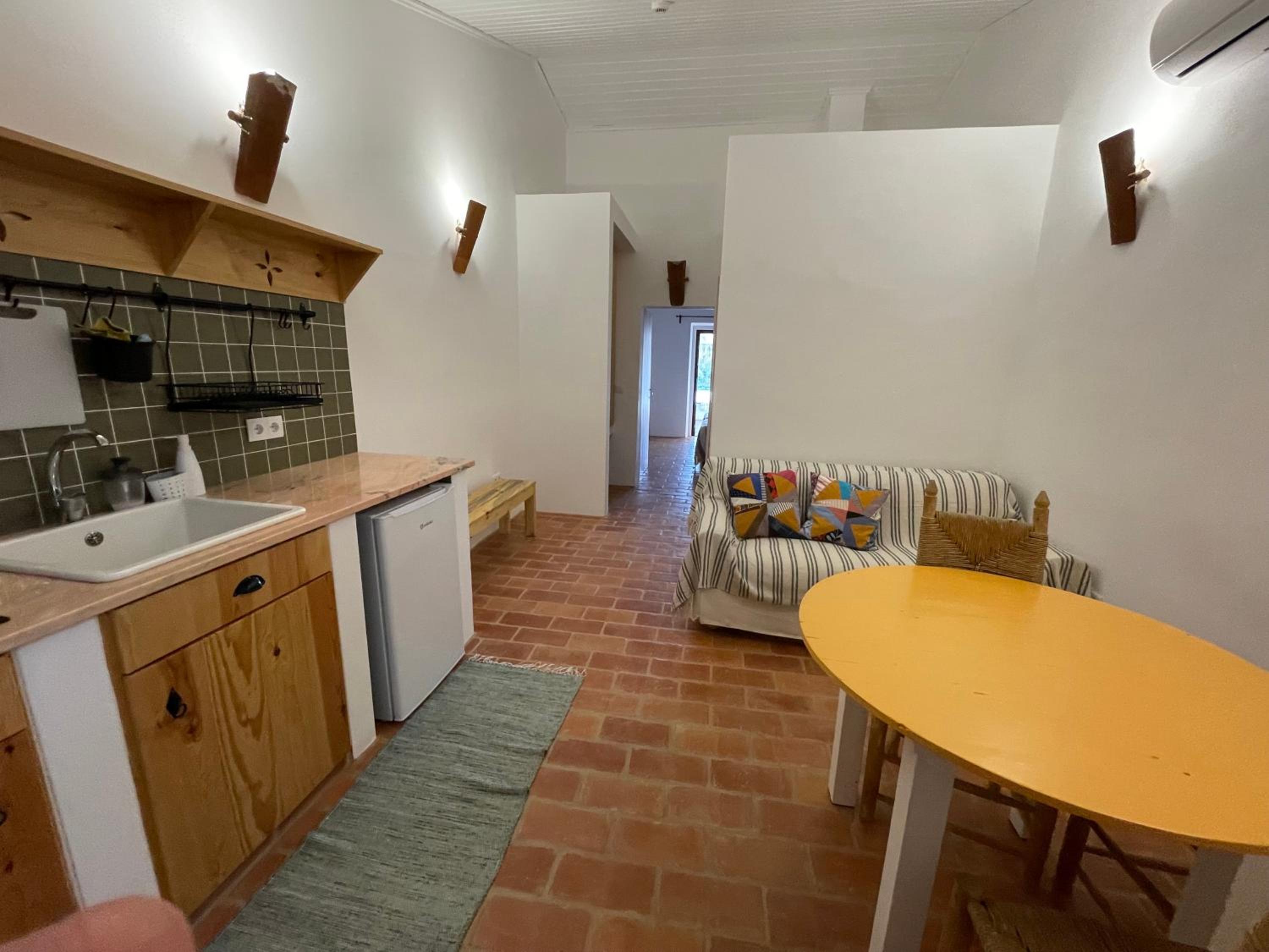 One-Bedroom House photo 1