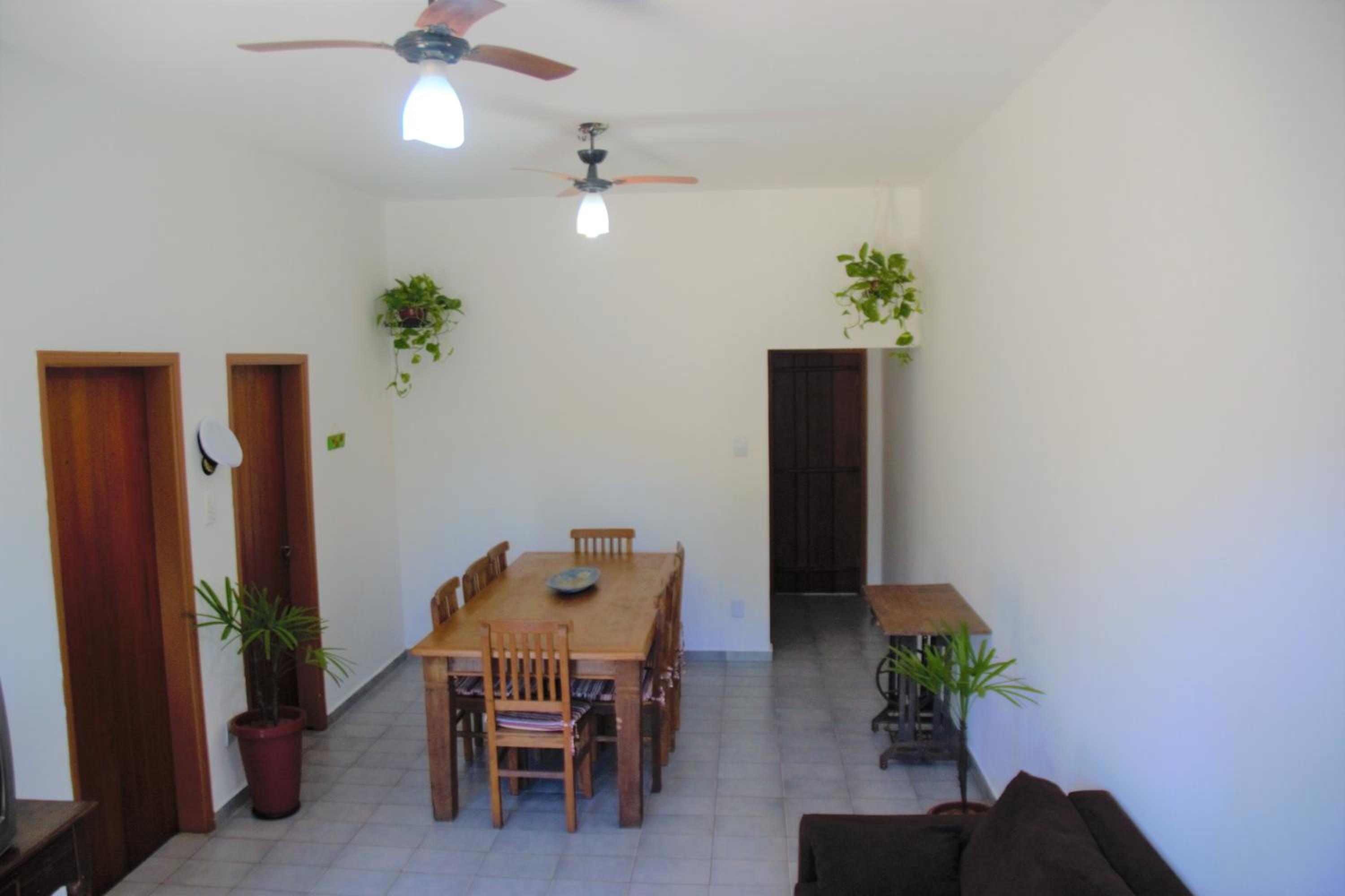 Quadruple Room with Private Bathroom - Photo 13