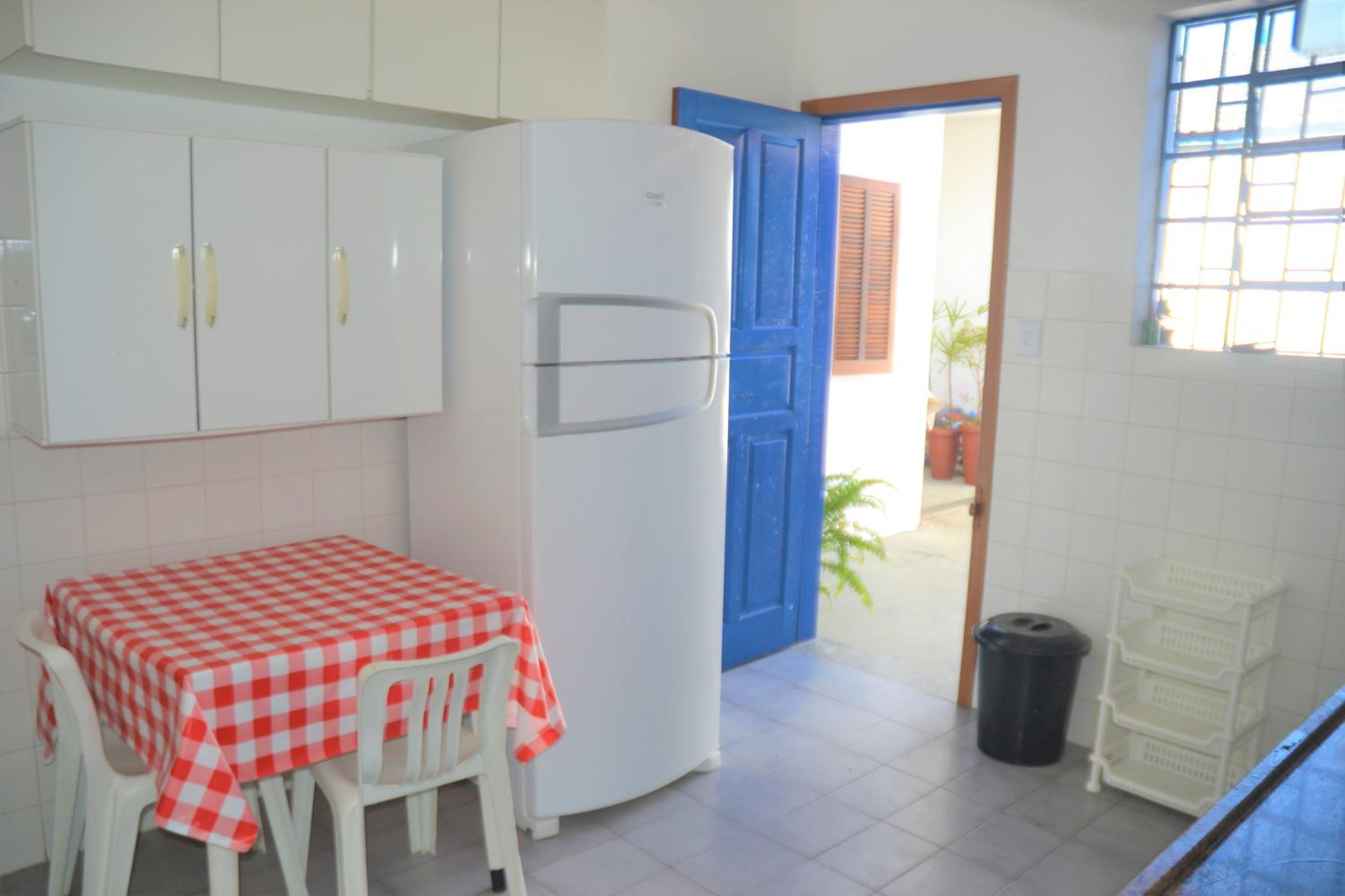 Quadruple Room with Private Bathroom - Photo 17
